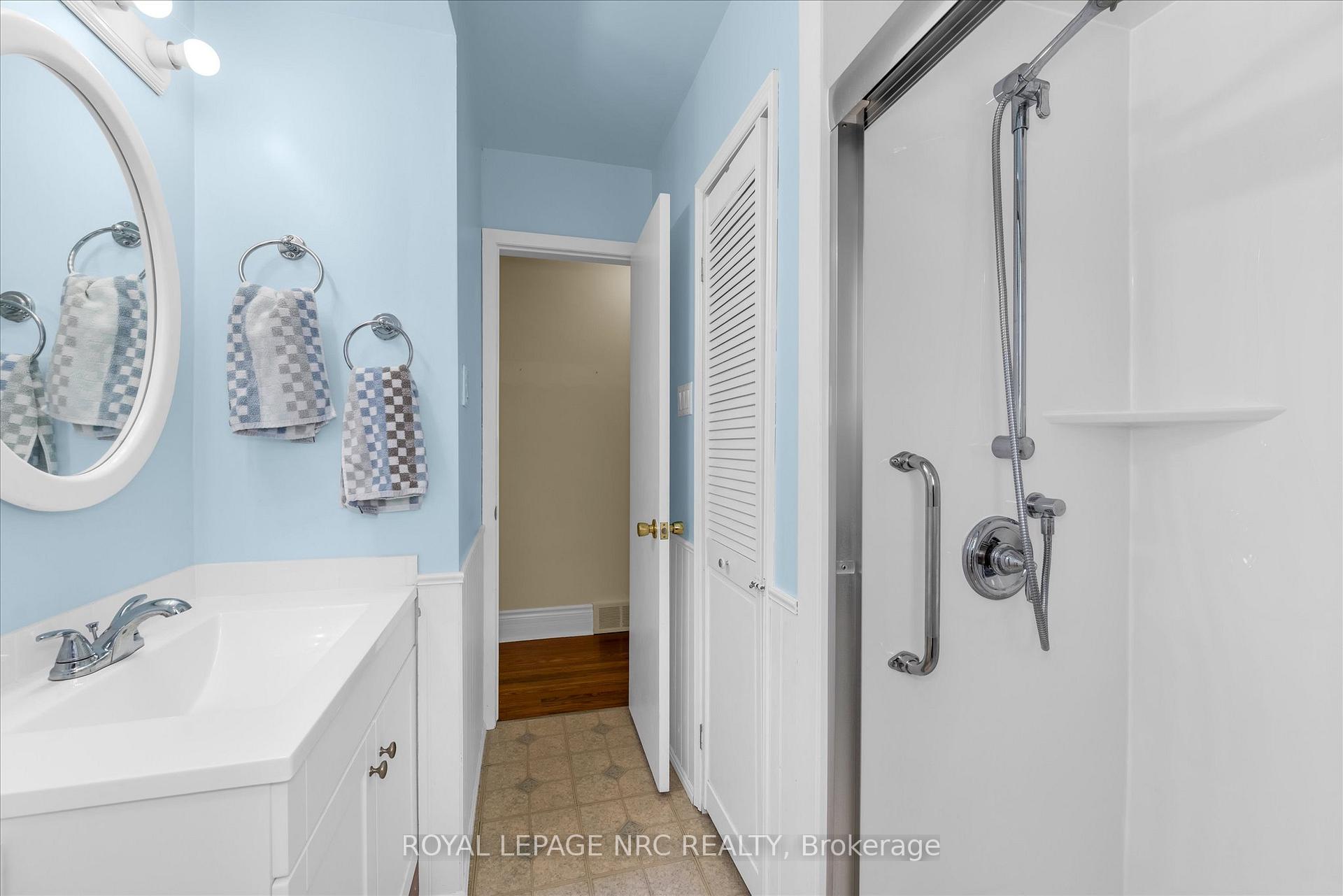 Photo 20 of 59 Croydon Drive, St. Catharines, Lakeshore — HOMEH