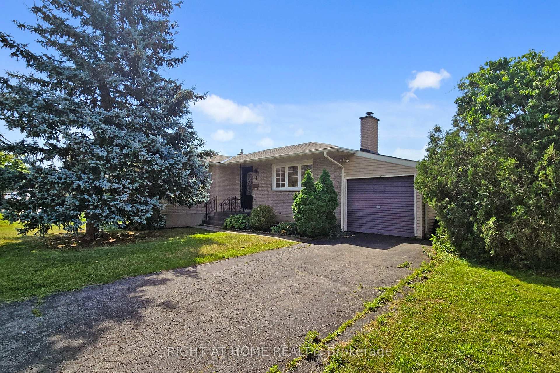 Photo 1 of Unit Basement, 4 Chapman Court, St. Catharines, Carlton/Bunting — HOMEH