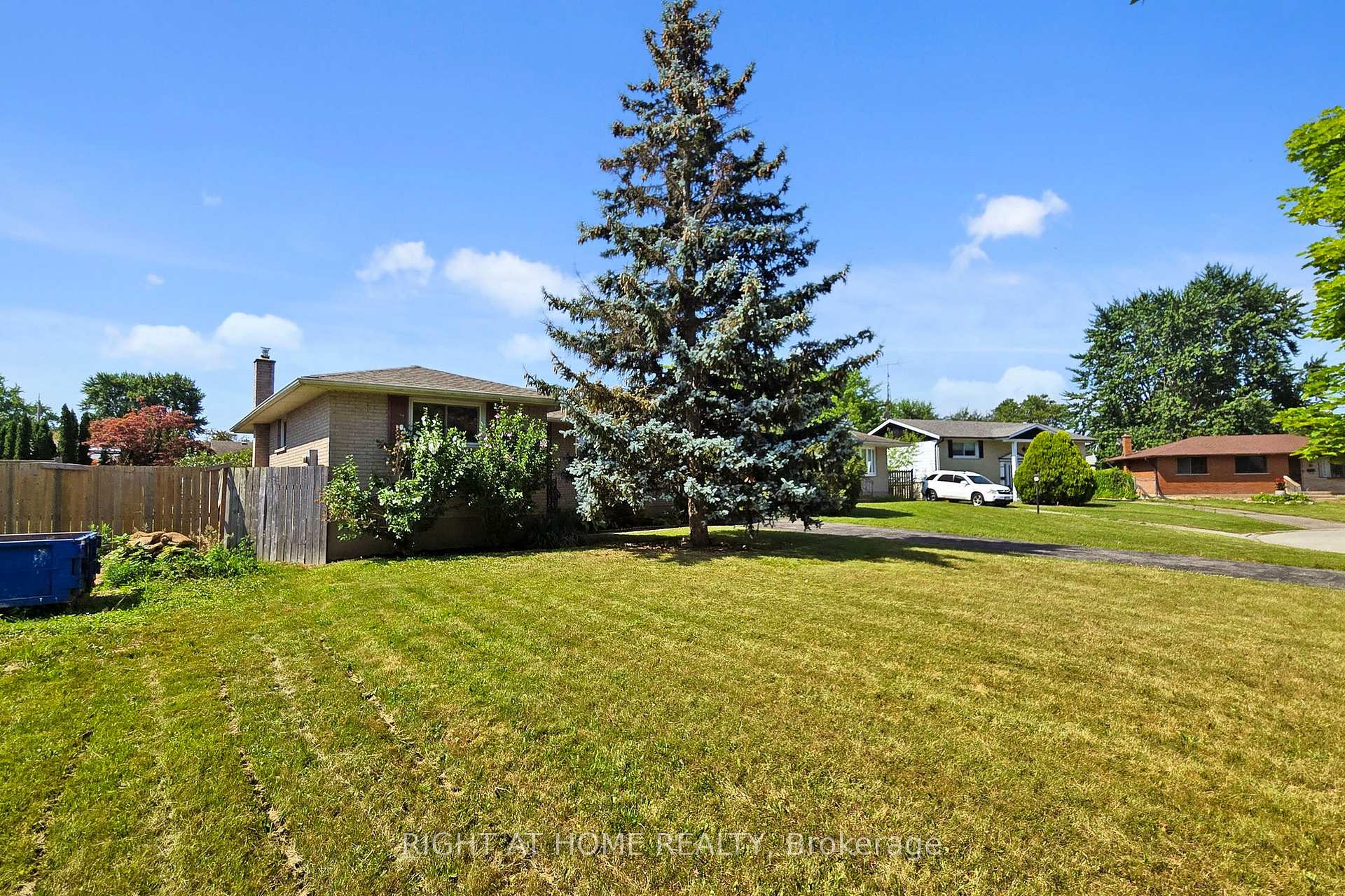 Photo 20 of Unit Basement, 4 Chapman Court, St. Catharines, Carlton/Bunting — HOMEH