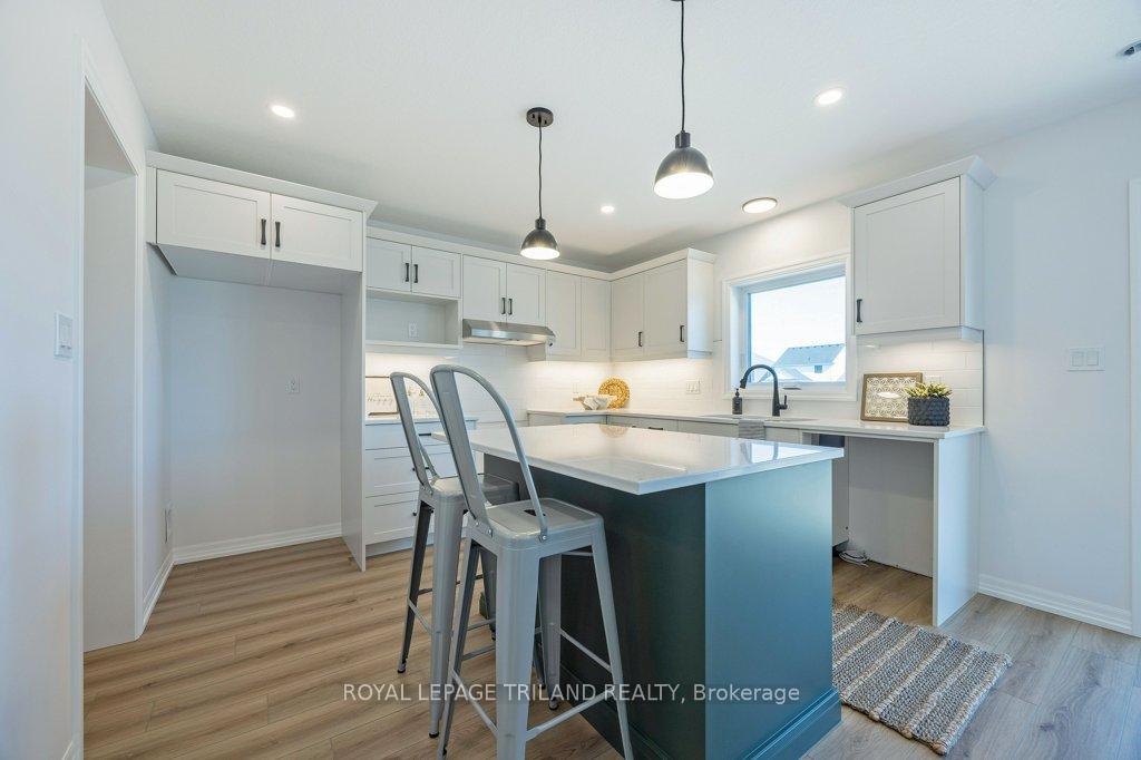 Photo 14 of 133 Empire Parkway, St. Thomas — HOMEH
