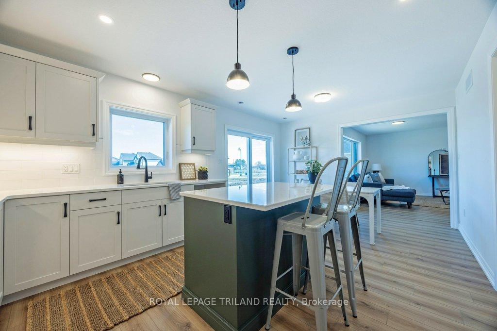 Photo 20 of 133 Empire Parkway, St. Thomas — HOMEH