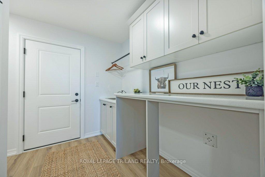 Photo 21 of 133 Empire Parkway, St. Thomas — HOMEH