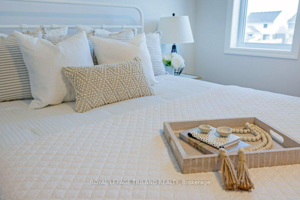 Photo 29 of 133 Empire Parkway, St. Thomas — HOMEH