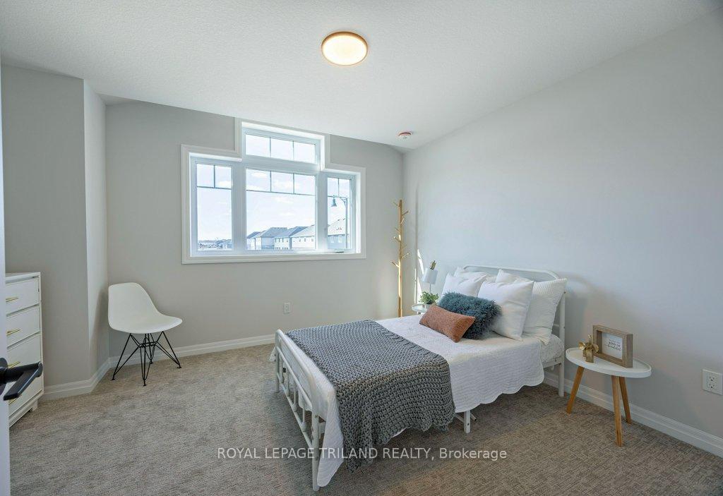 Photo 34 of 133 Empire Parkway, St. Thomas — HOMEH