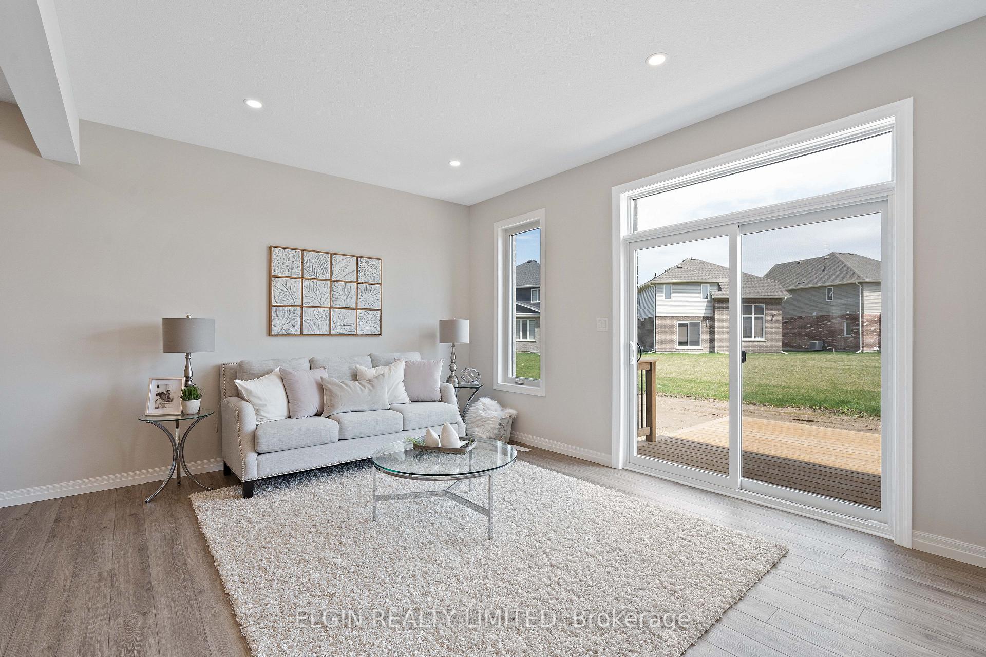Photo 12 of 225 Renaissance Drive, St. Thomas — HOMEH