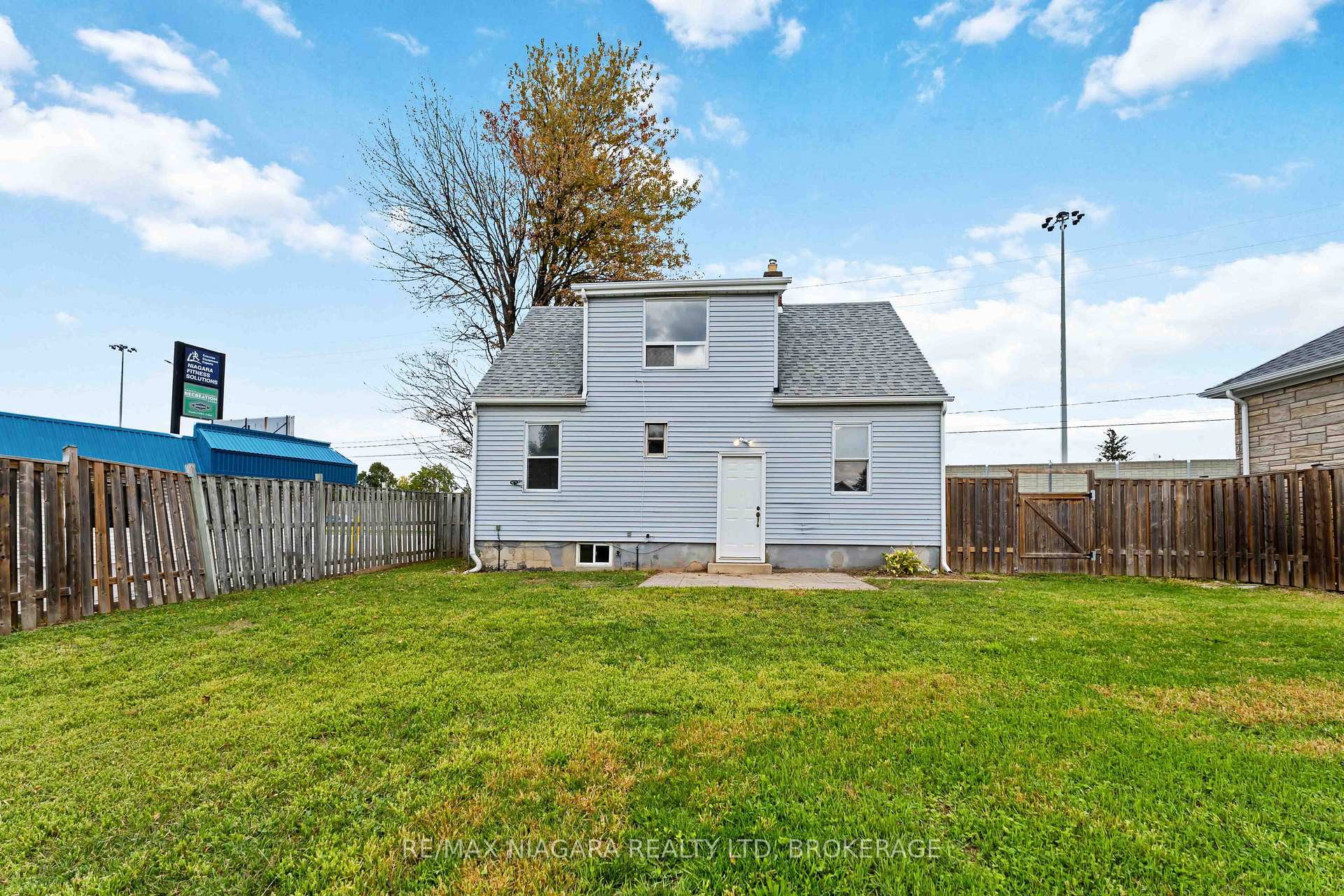 Photo 24 of 21 Maywood Avenue, St. Catharines, Haig — HOMEH