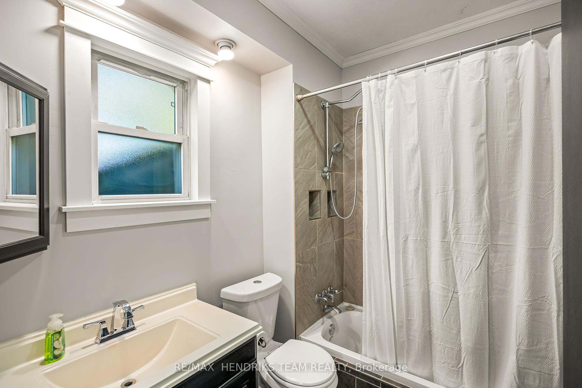 Photo 16 of 4 Ravine Road, St. Catharines, Oakdale — HOMEH