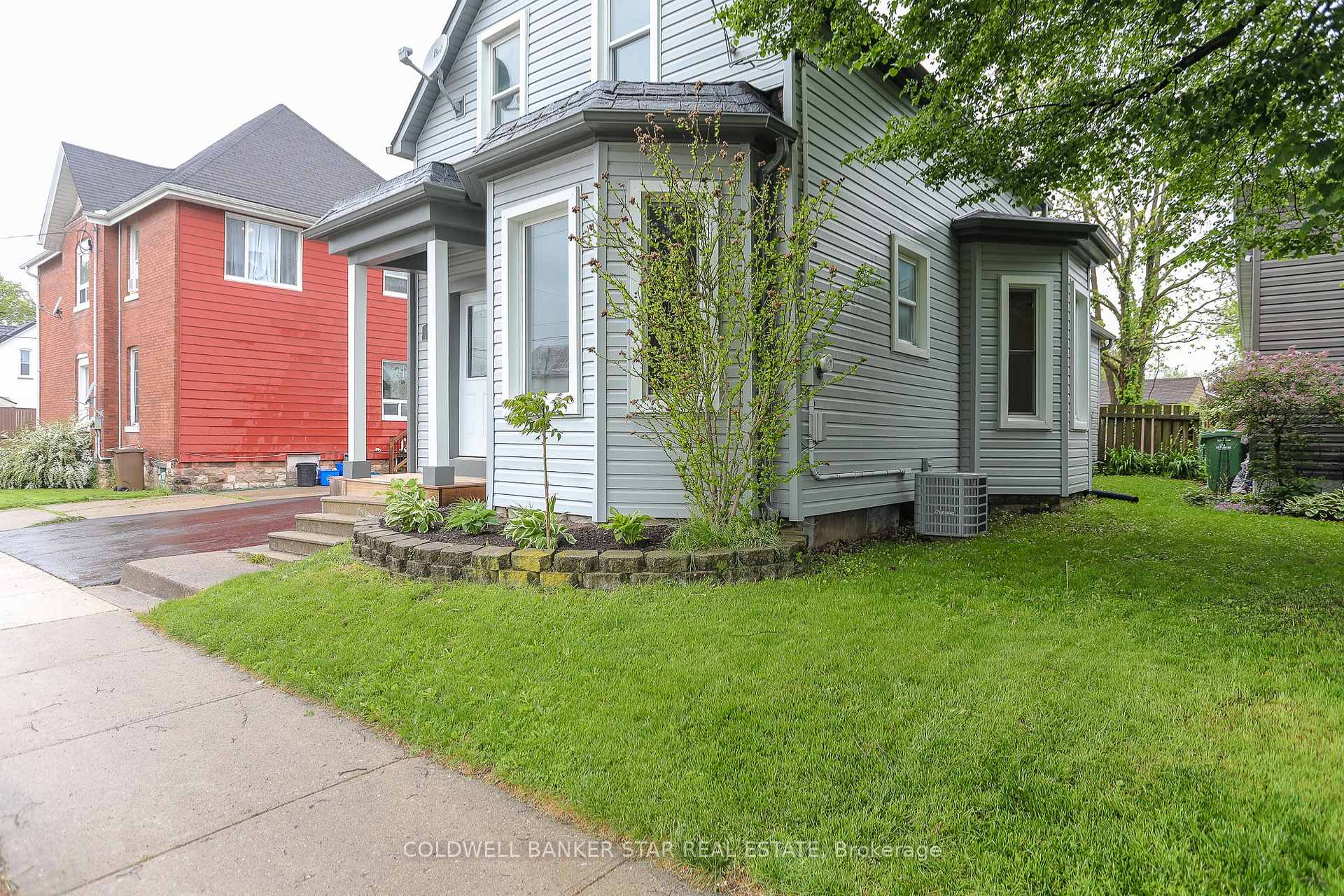 Photo 4 of 95 Scott Street, St. Thomas — HOMEH