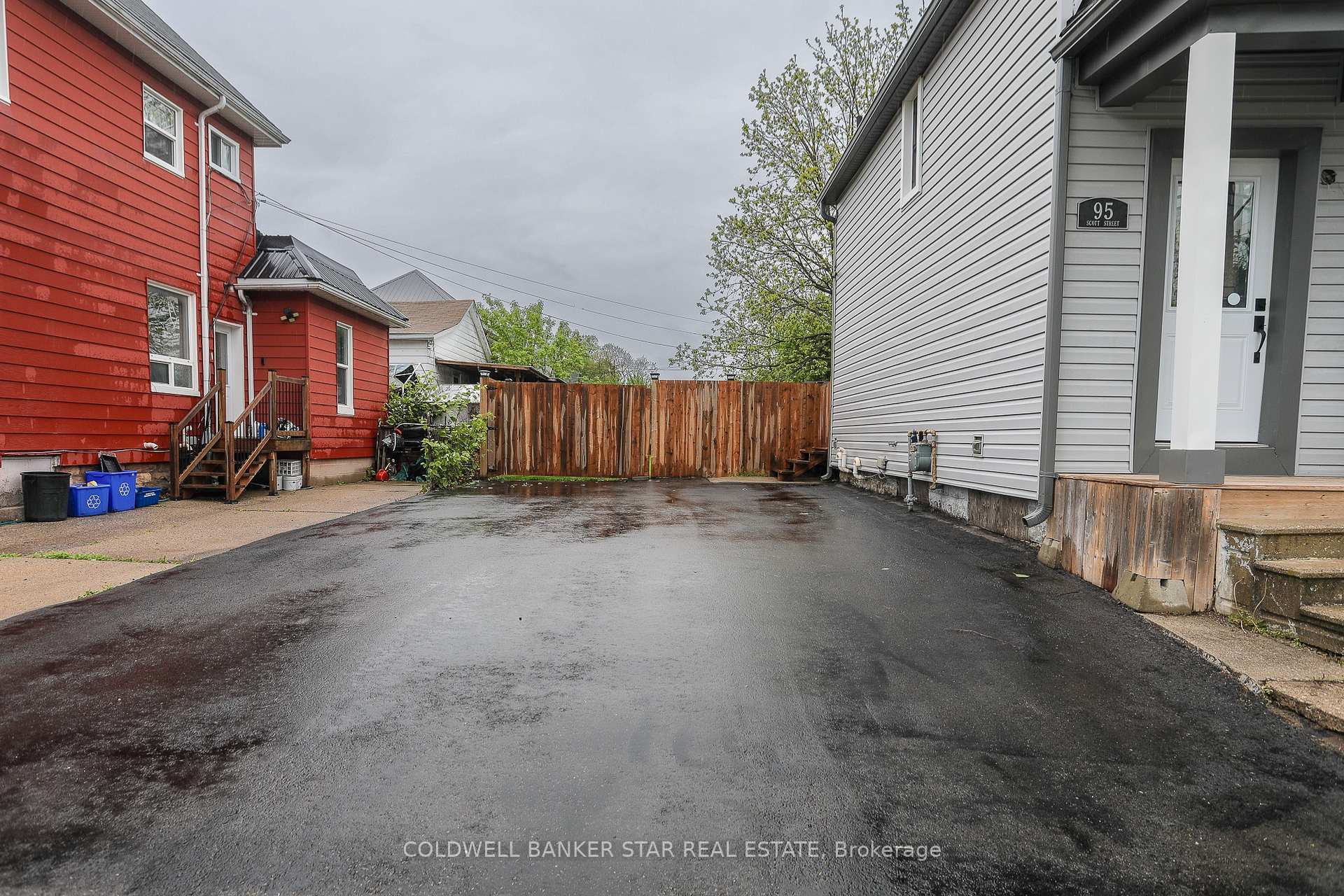 Photo 5 of 95 Scott Street, St. Thomas — HOMEH