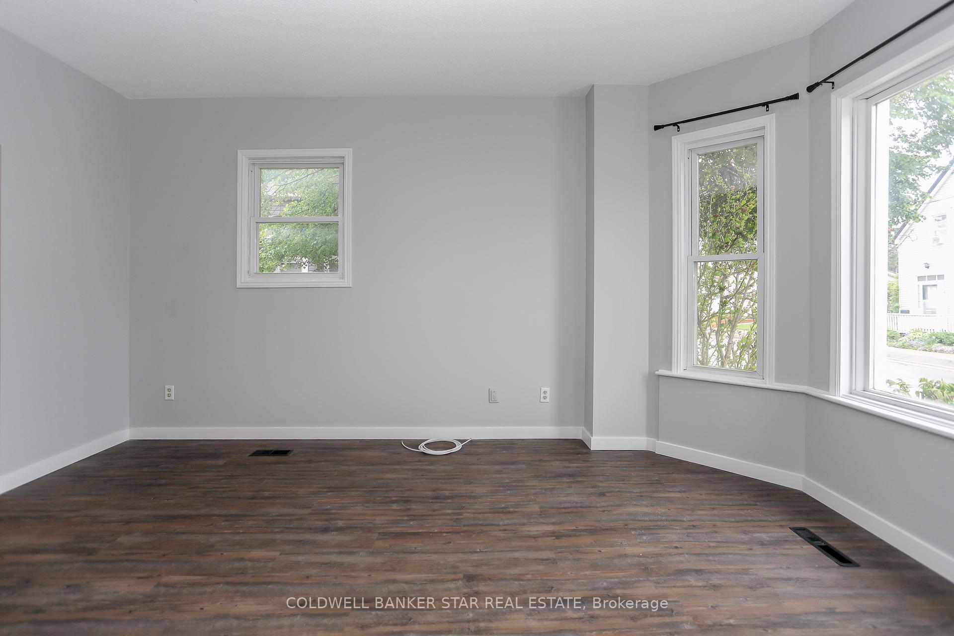 Photo 10 of 95 Scott Street, St. Thomas — HOMEH