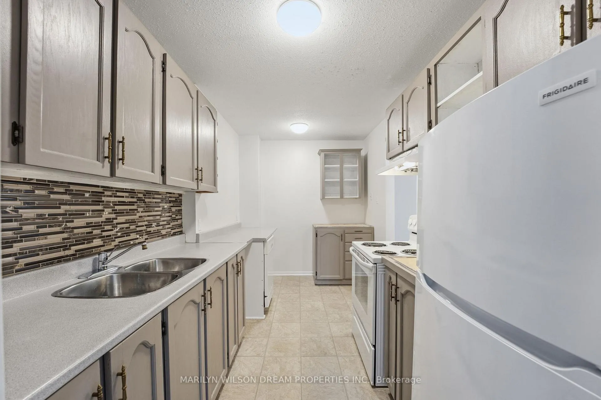 Photo 13 of Unit 54, 403 Miranda Private, Ottawa, Carson Meadows — HOMEH