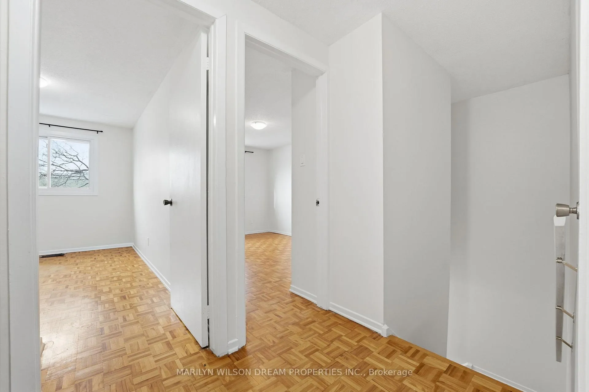 Photo 16 of Unit 54, 403 Miranda Private, Ottawa, Carson Meadows — HOMEH