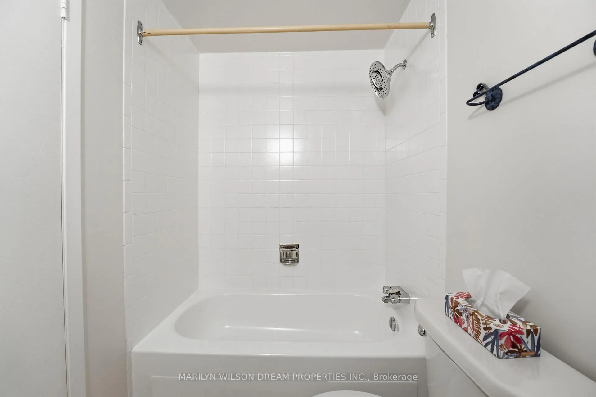 Photo 23 of Unit 54, 403 Miranda Private, Ottawa, Carson Meadows — HOMEH