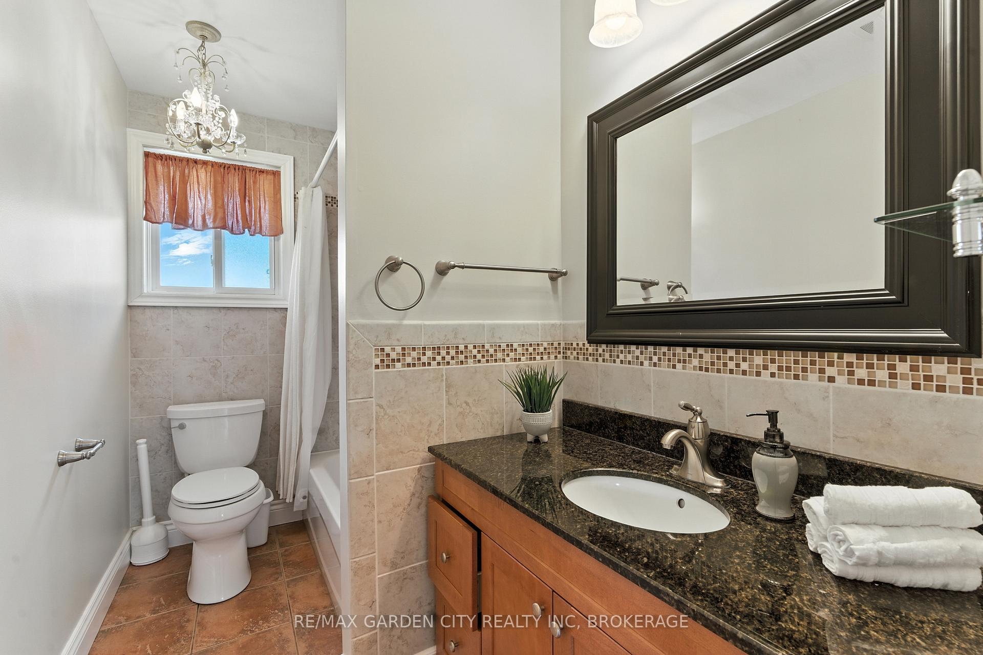 Photo 22 of 28 Faye Crescent, St. Catharines, Lakeport — HOMEH