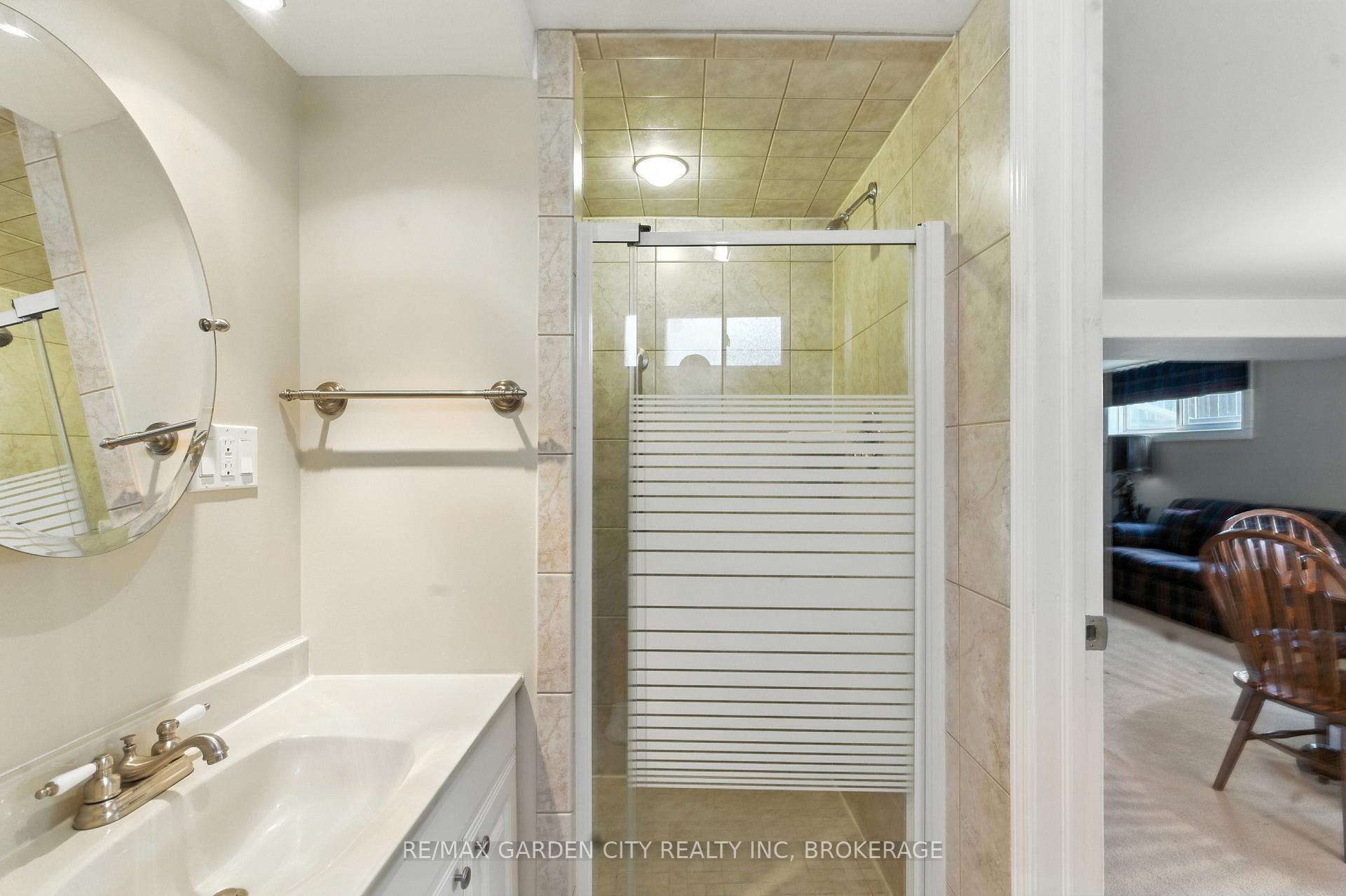 Photo 36 of 28 Faye Crescent, St. Catharines, Lakeport — HOMEH