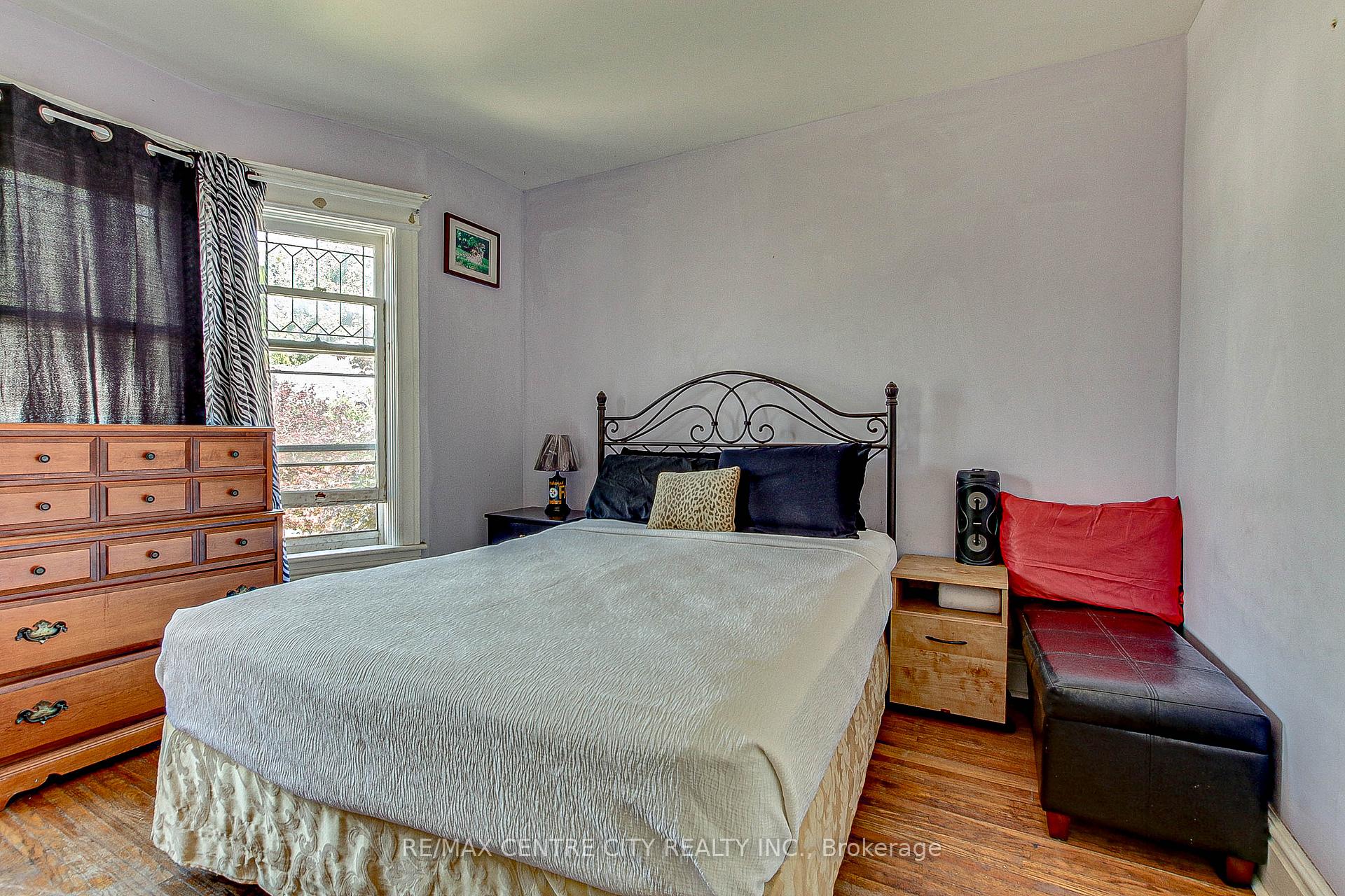 Photo 15 of 51 East Street, St. Thomas — HOMEH