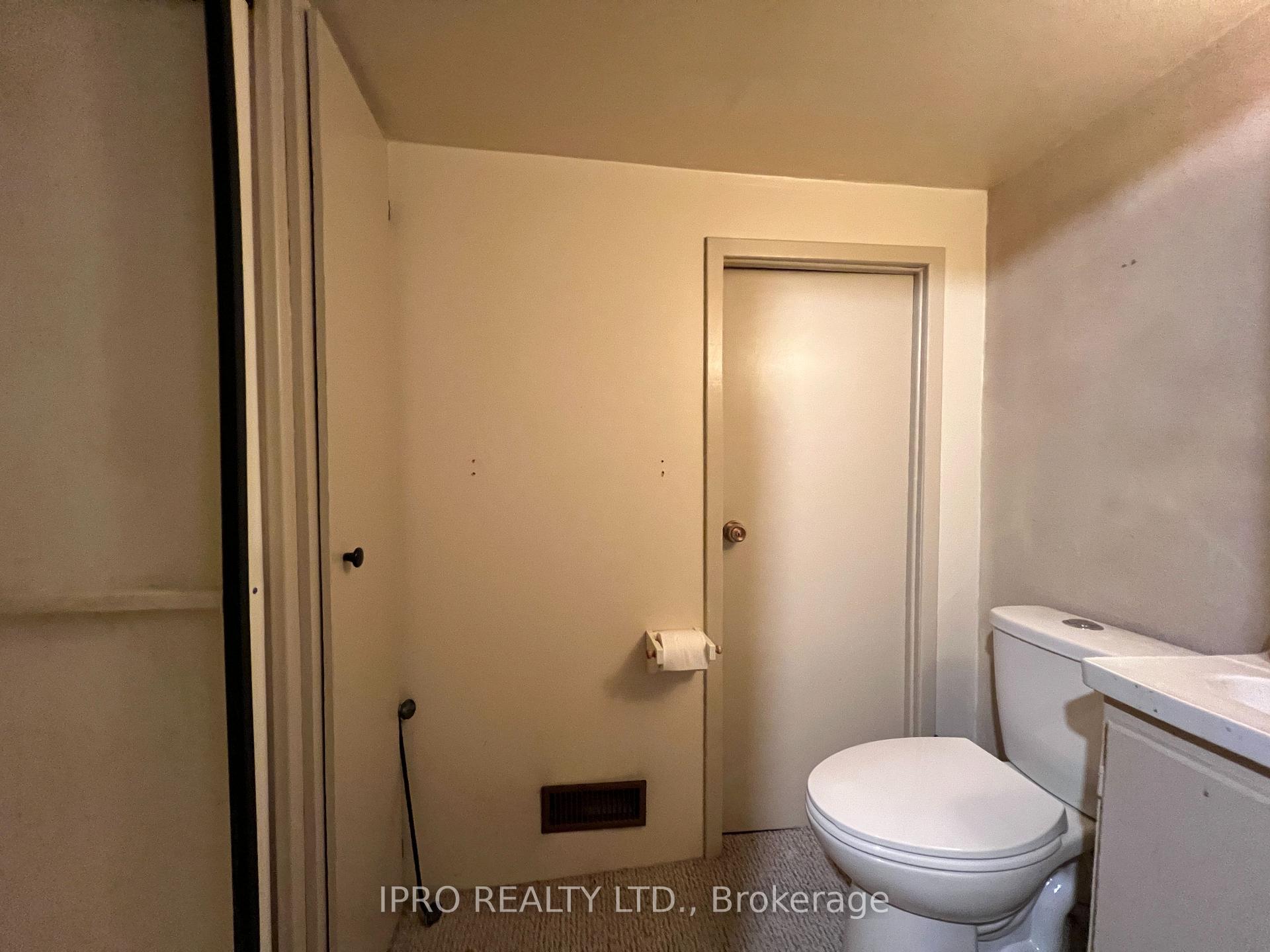 Photo 34 of 9 Kennedy Avenue, St. Catharines, Vine/Linwell — HOMEH