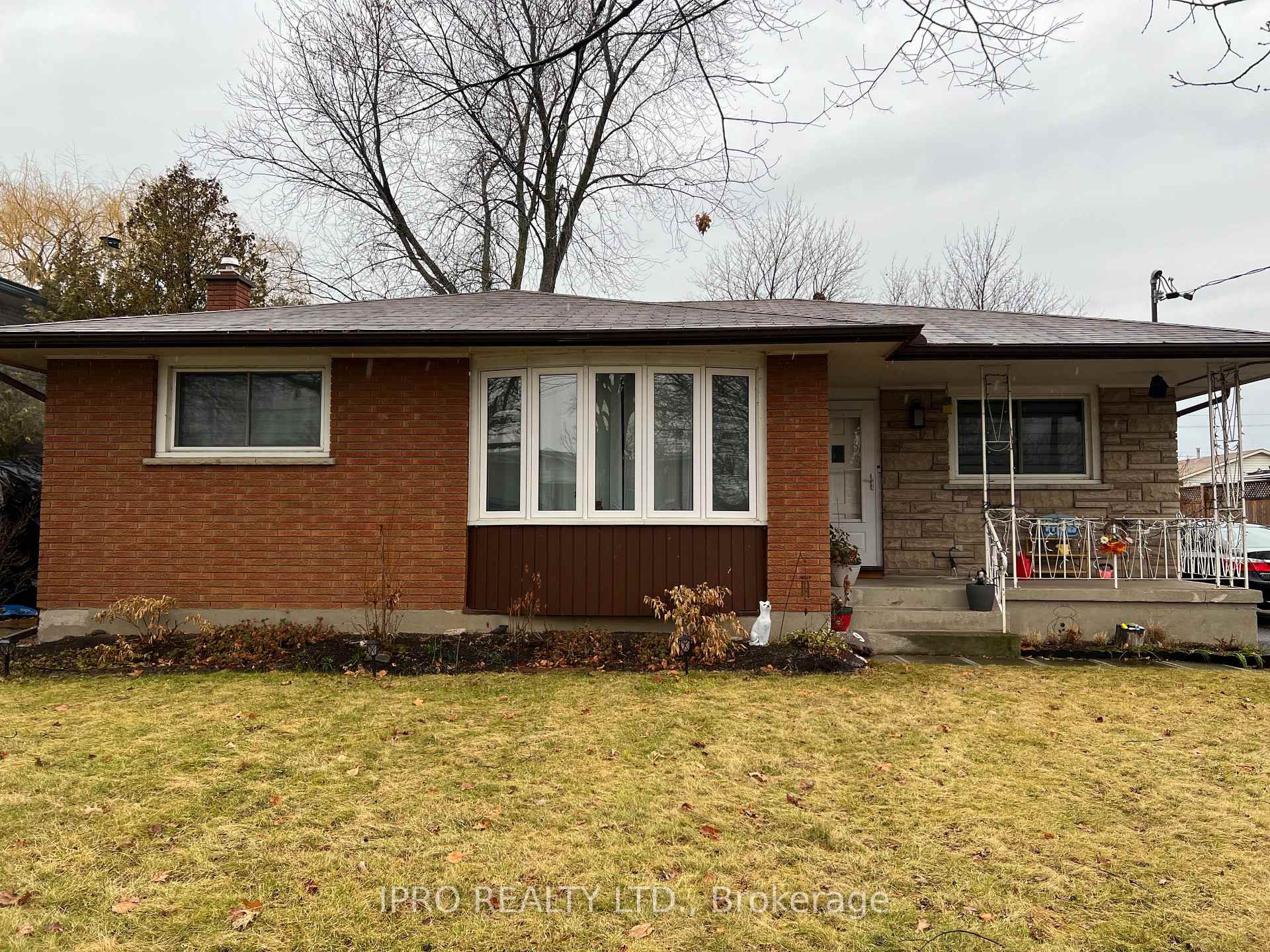 Photo 46 of 9 Kennedy Avenue, St. Catharines, Vine/Linwell — HOMEH