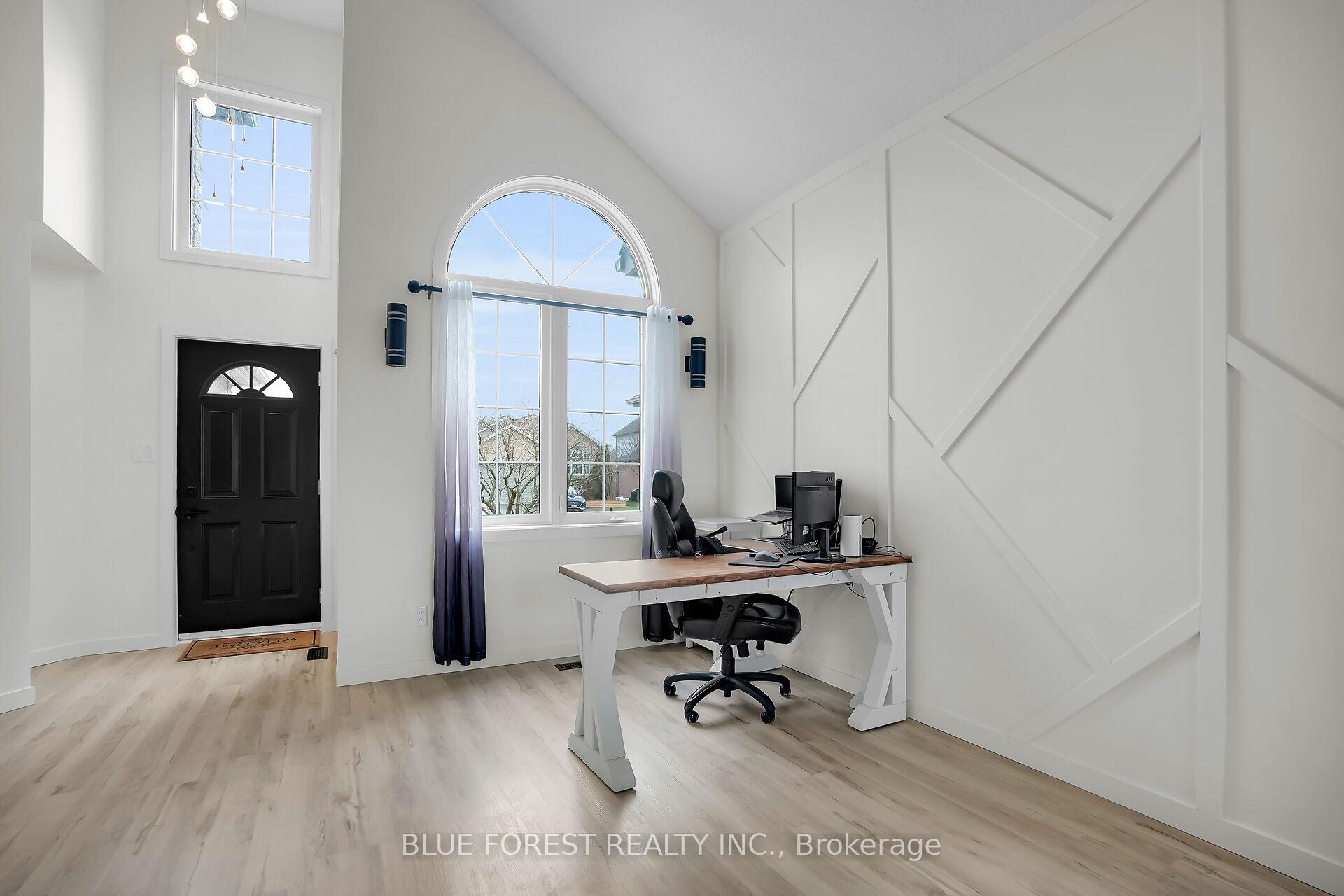 Photo 6 of 11 Ponsford Place, St. Thomas — HOMEH