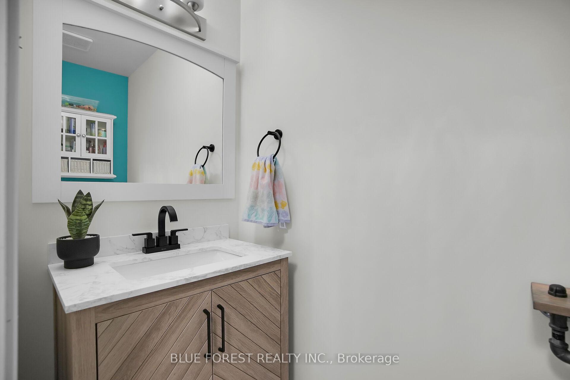 Photo 15 of 11 Ponsford Place, St. Thomas — HOMEH