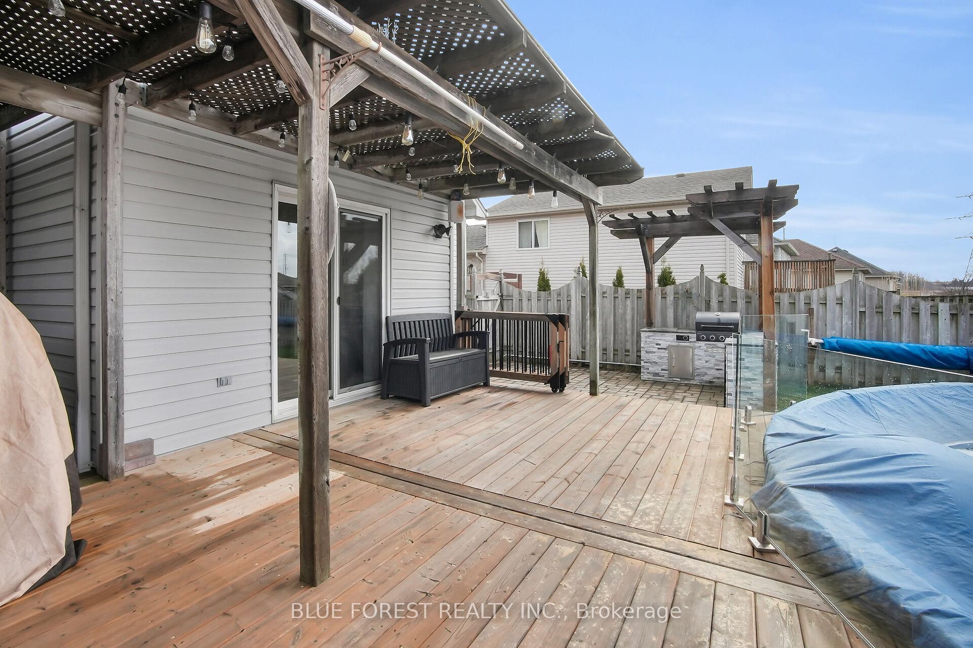 Photo 27 of 11 Ponsford Place, St. Thomas — HOMEH