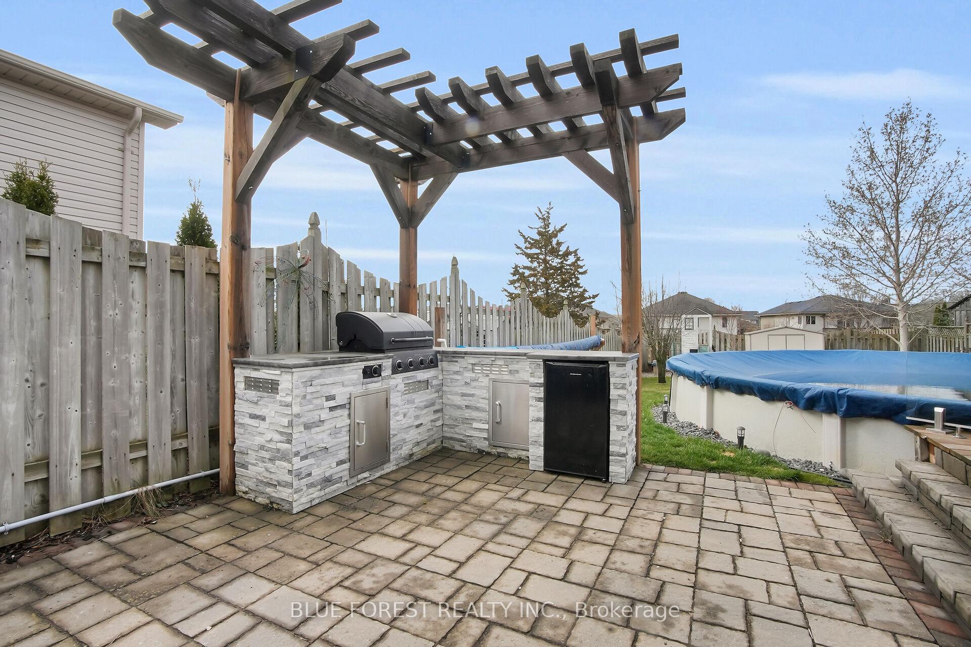Photo 30 of 11 Ponsford Place, St. Thomas — HOMEH