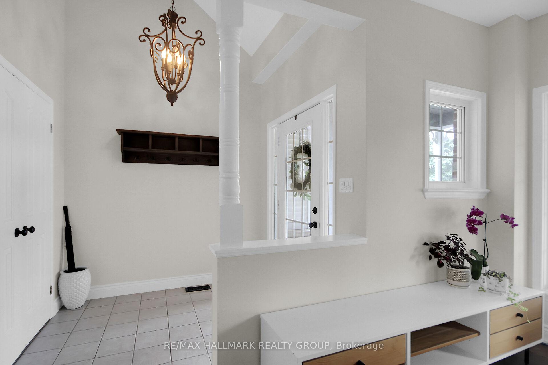 Photo 5 of 31 Kyle Avenue, Ottawa, Stittsville (Central) — HOMEH