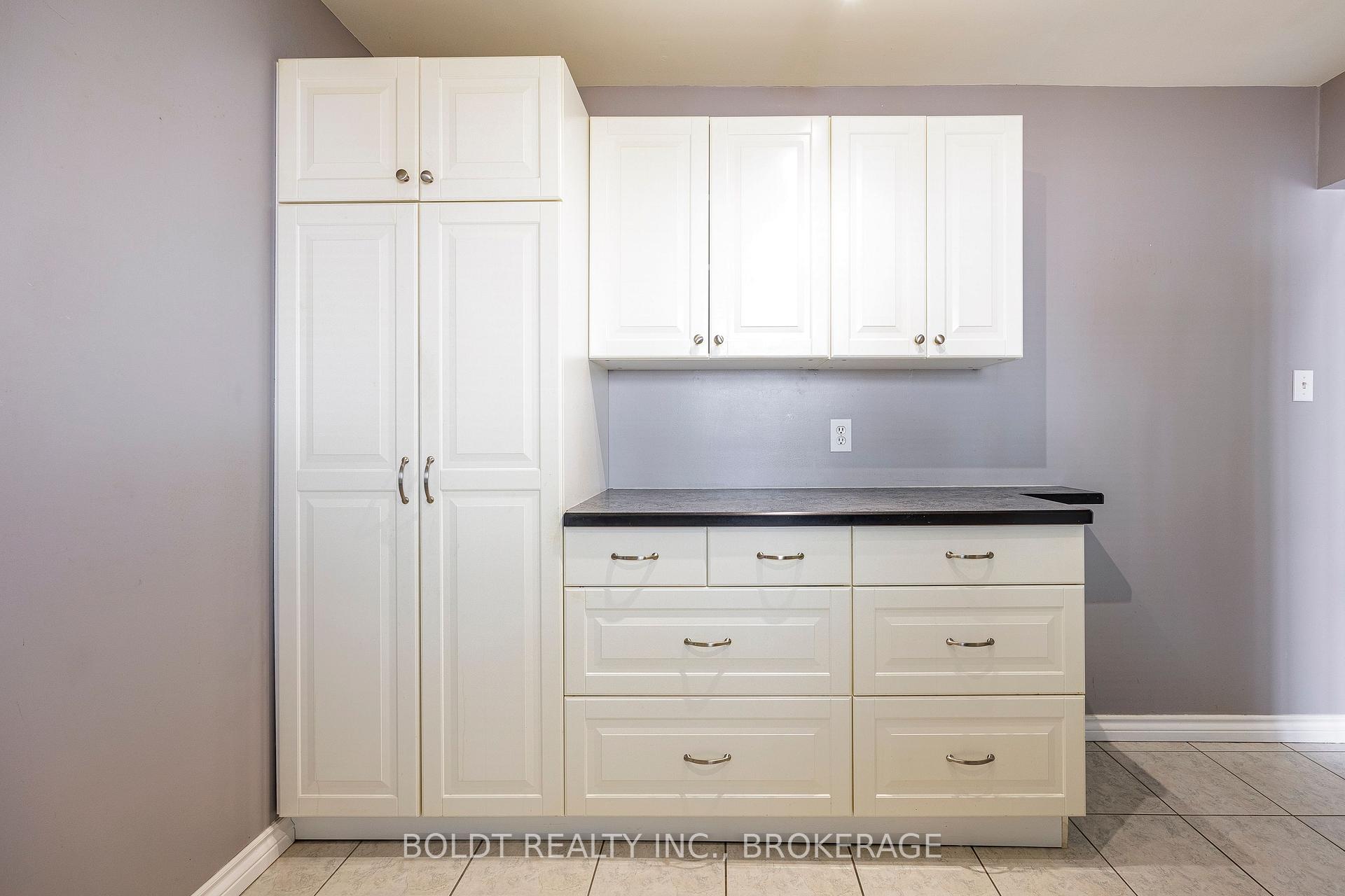 Photo 9 of 111 Westgate Park Drive, St. Catharines, Lakeshore — HOMEH