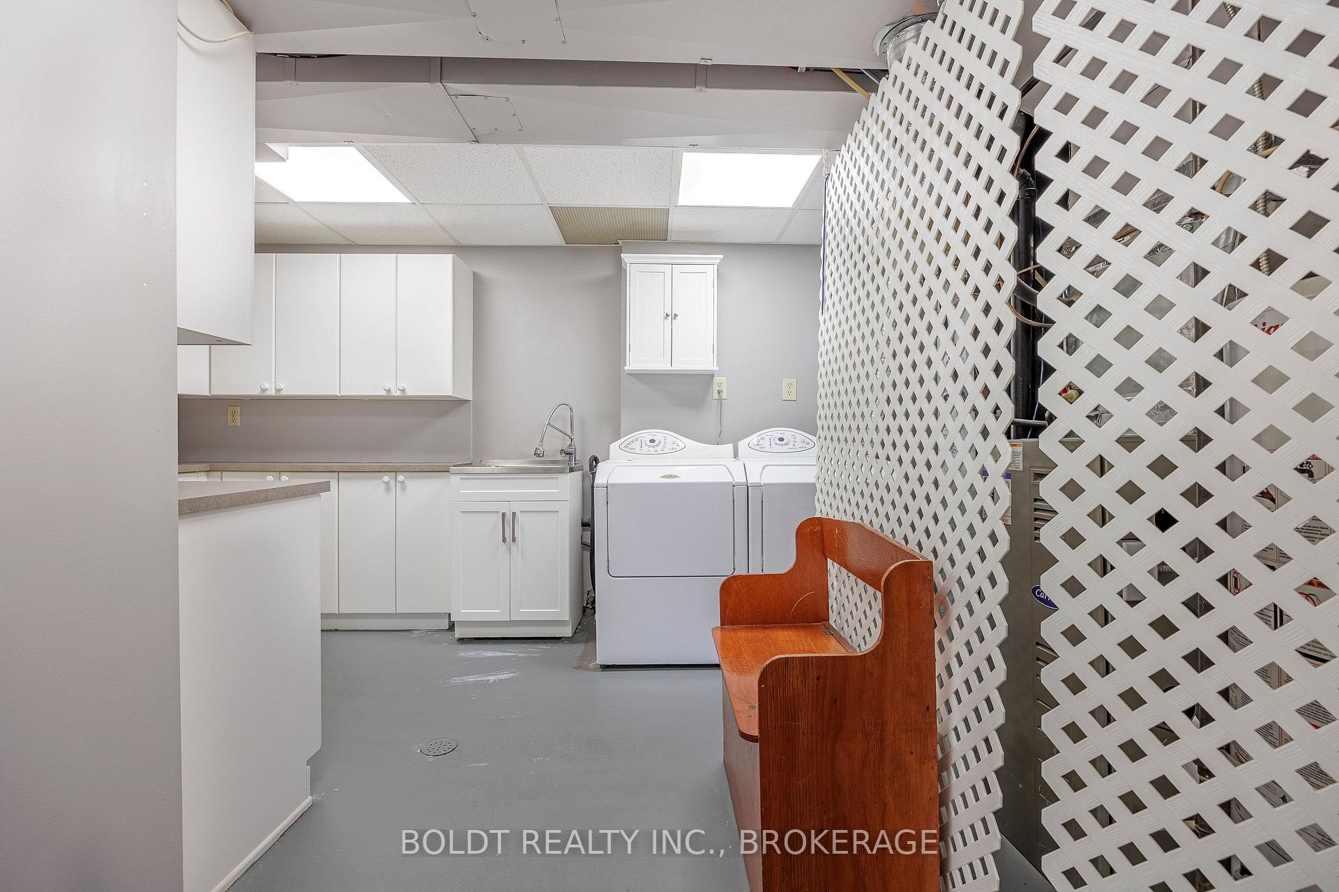 Photo 20 of 111 Westgate Park Drive, St. Catharines, Lakeshore — HOMEH