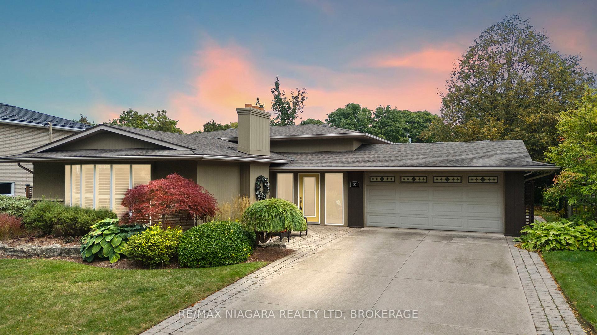 Photo 2 of 22 Royal York Road, St. Catharines, Lakeshore — HOMEH