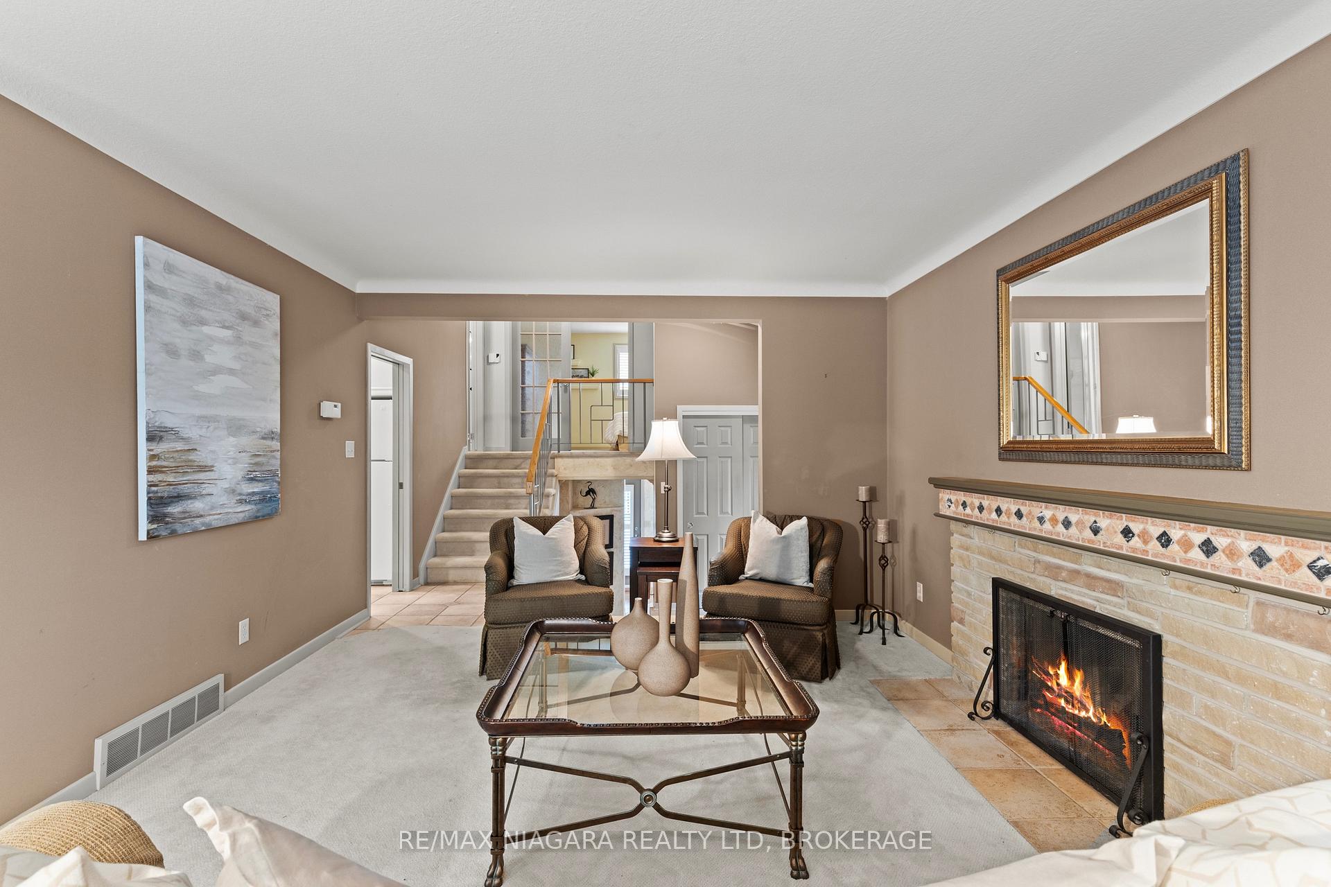 Photo 12 of 22 Royal York Road, St. Catharines, Lakeshore — HOMEH