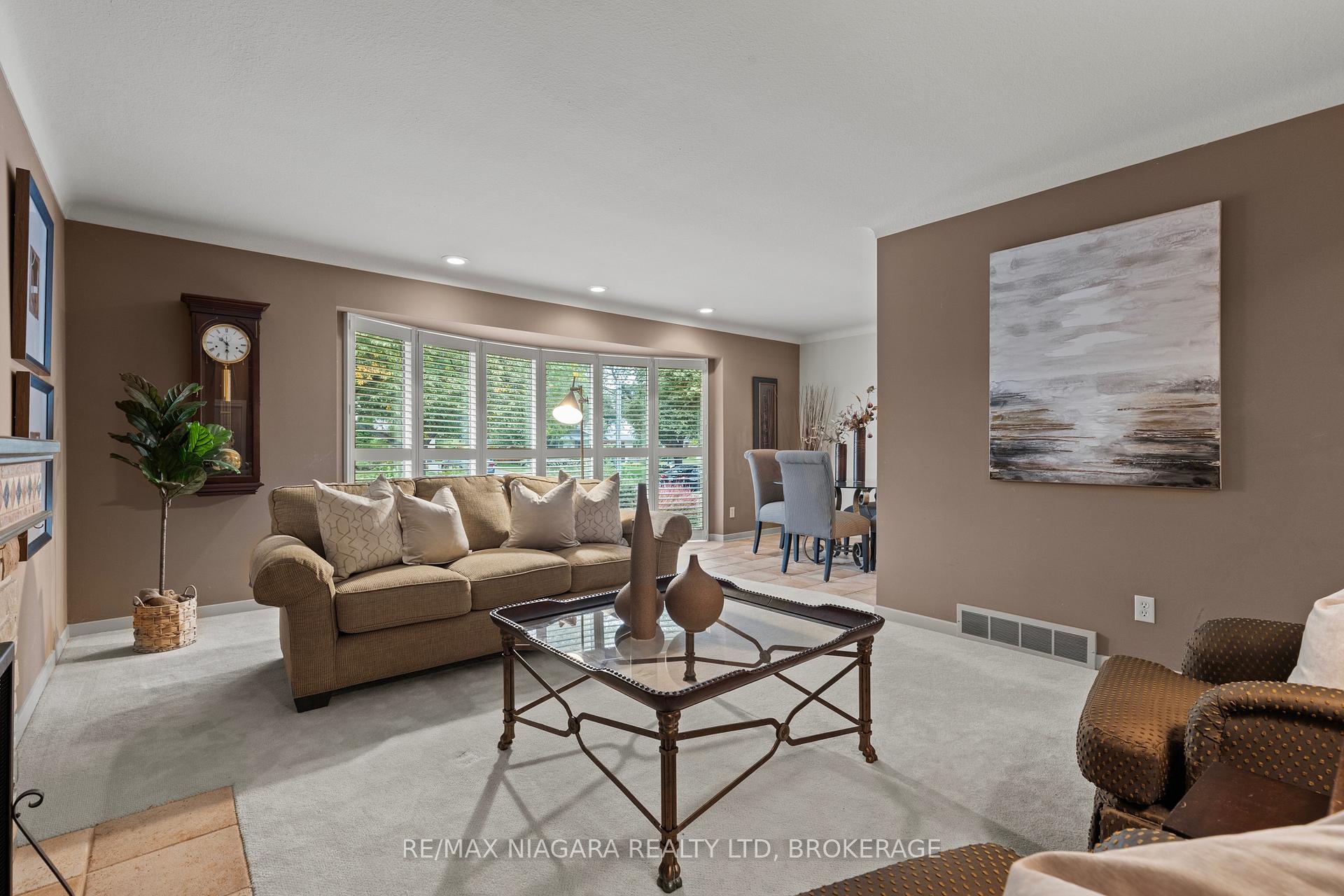 Photo 14 of 22 Royal York Road, St. Catharines, Lakeshore — HOMEH