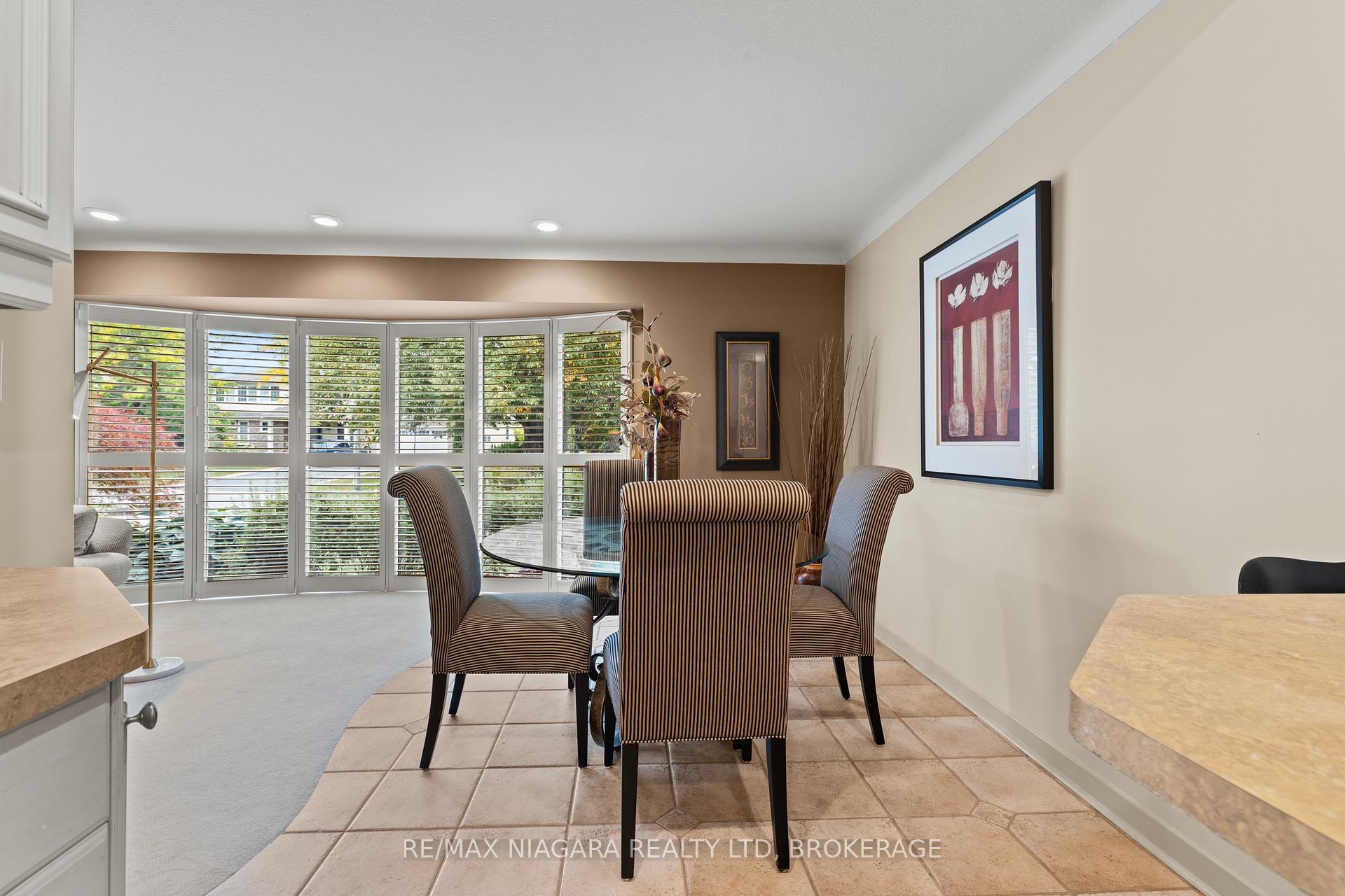 Photo 16 of 22 Royal York Road, St. Catharines, Lakeshore — HOMEH