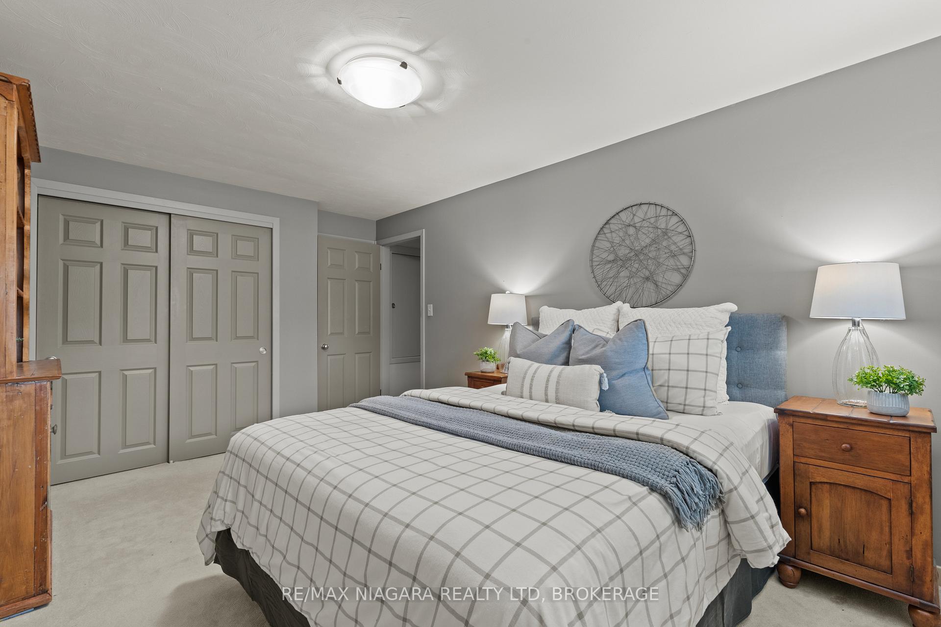 Photo 24 of 22 Royal York Road, St. Catharines, Lakeshore — HOMEH