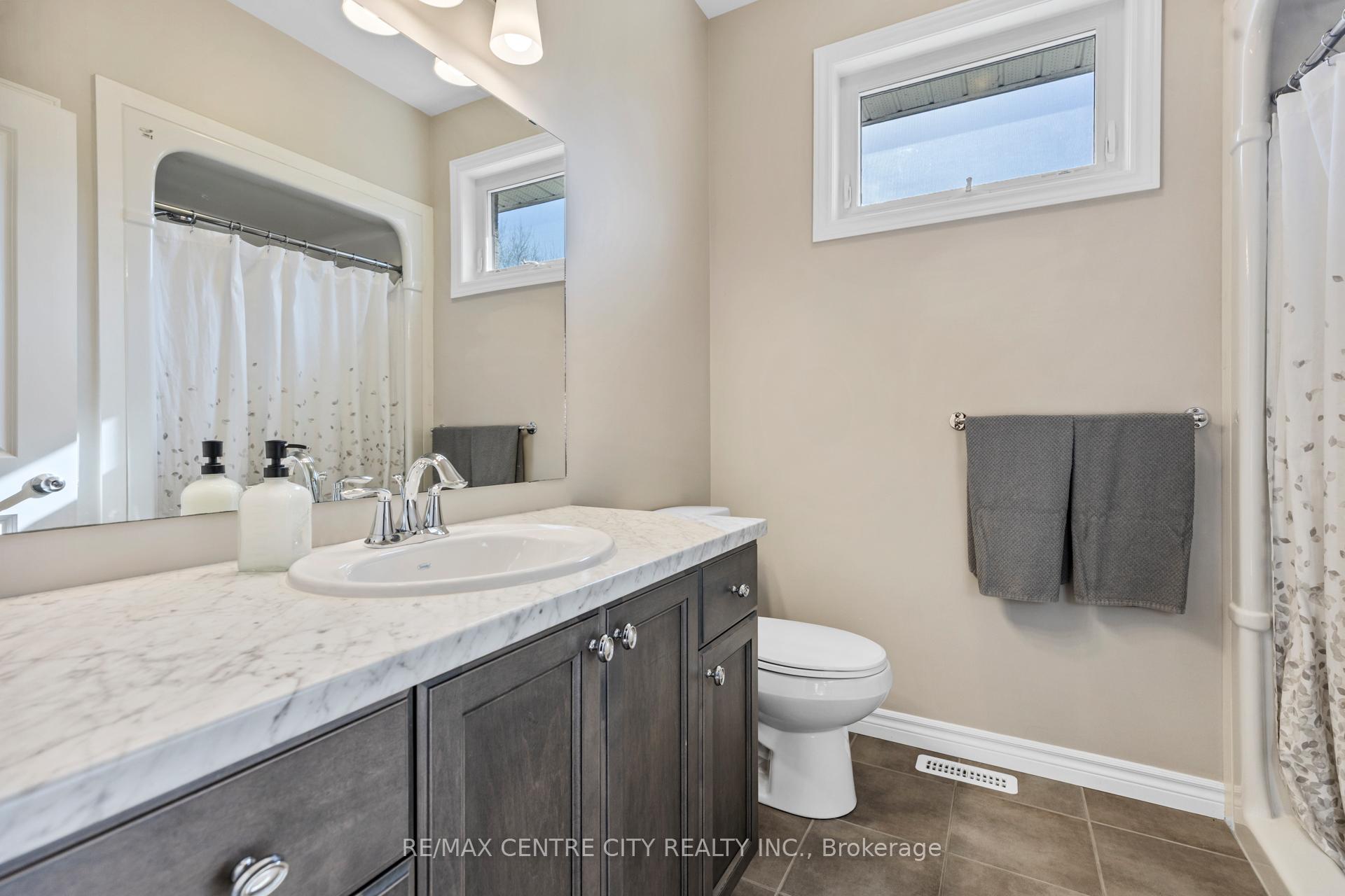 Photo 15 of 40 Blairmont Terrace, St. Thomas — HOMEH
