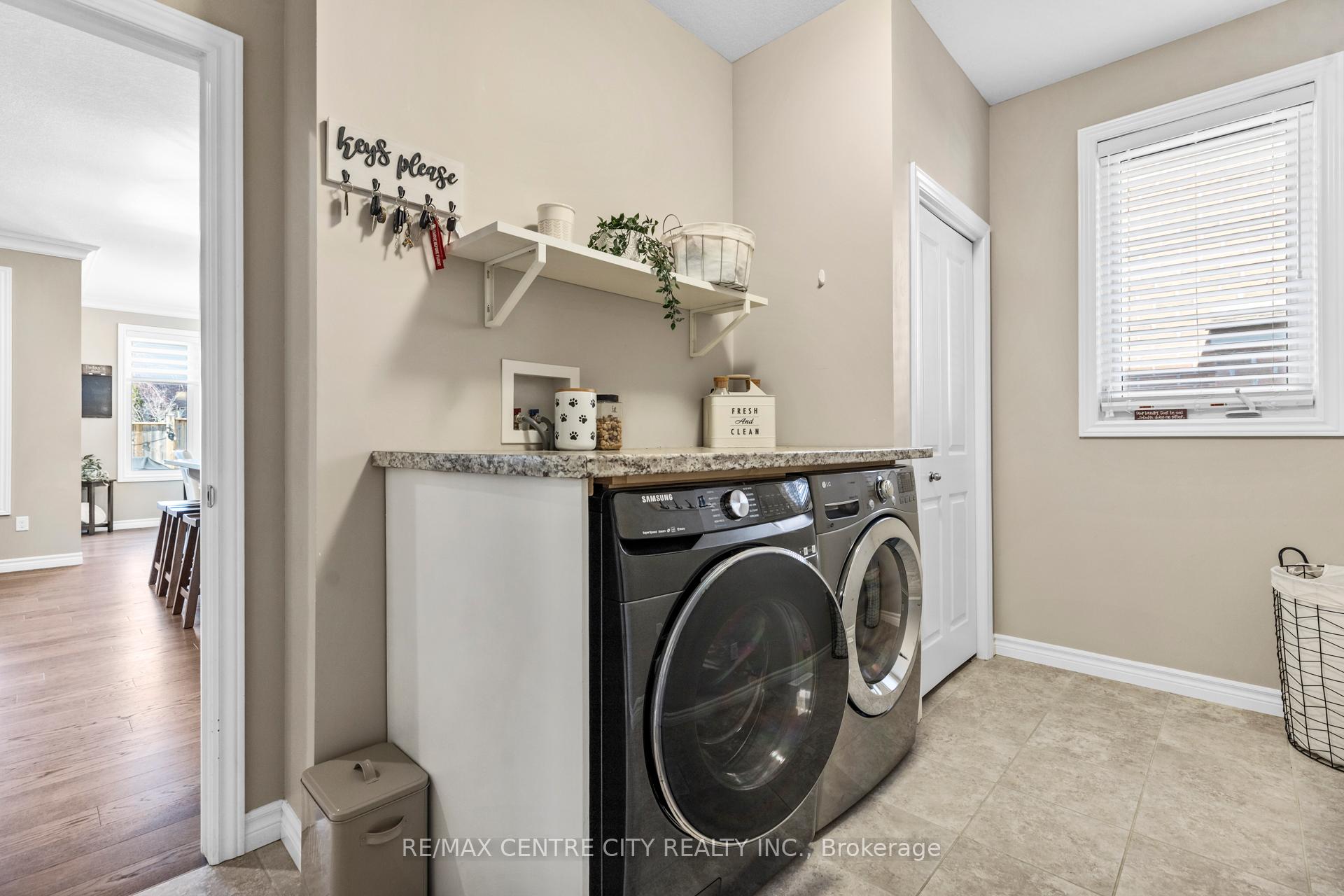 Photo 17 of 40 Blairmont Terrace, St. Thomas — HOMEH