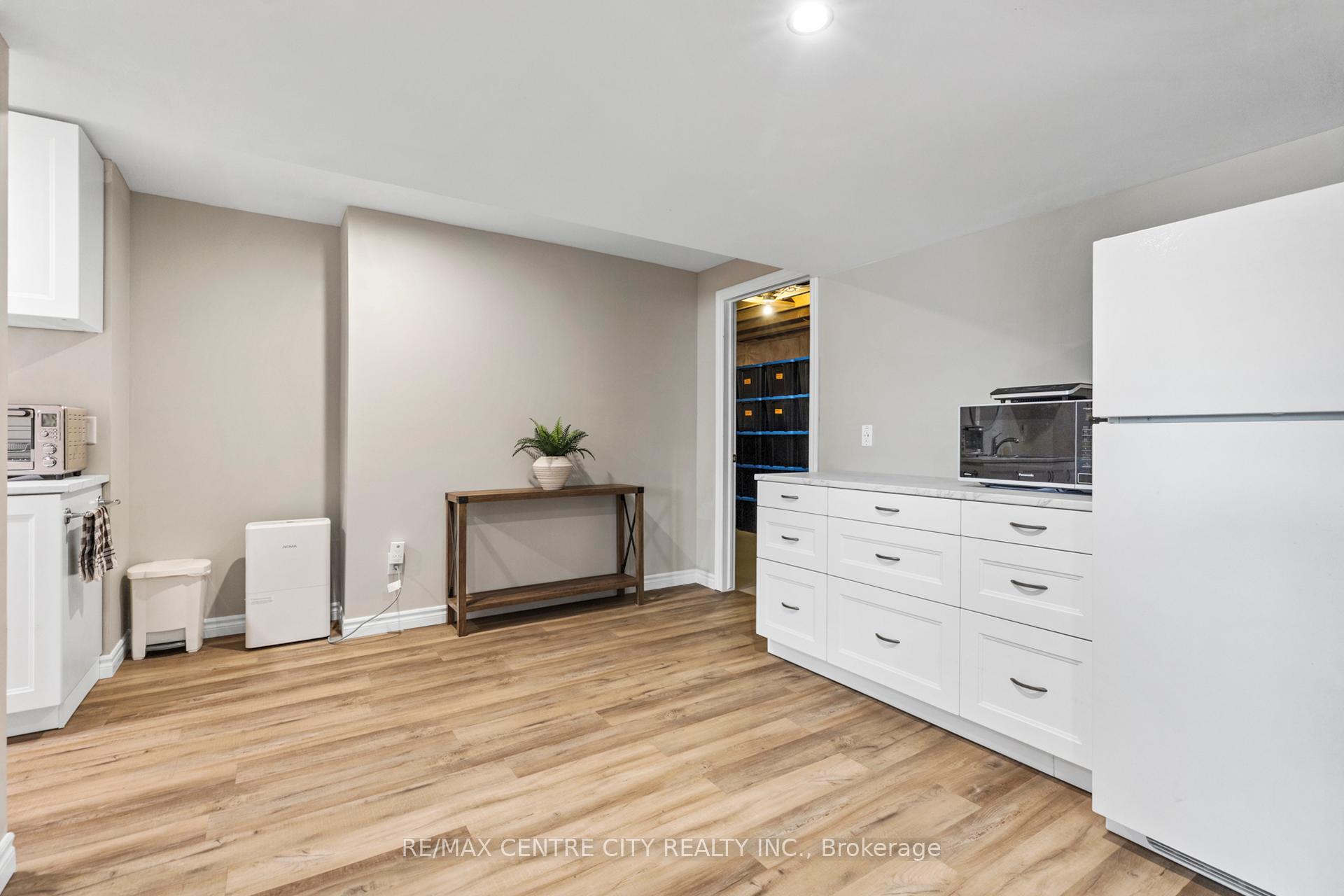 Photo 21 of 40 Blairmont Terrace, St. Thomas — HOMEH