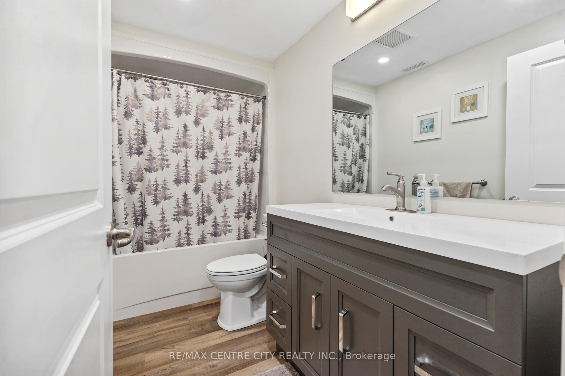 Photo 25 of 40 Blairmont Terrace, St. Thomas — HOMEH