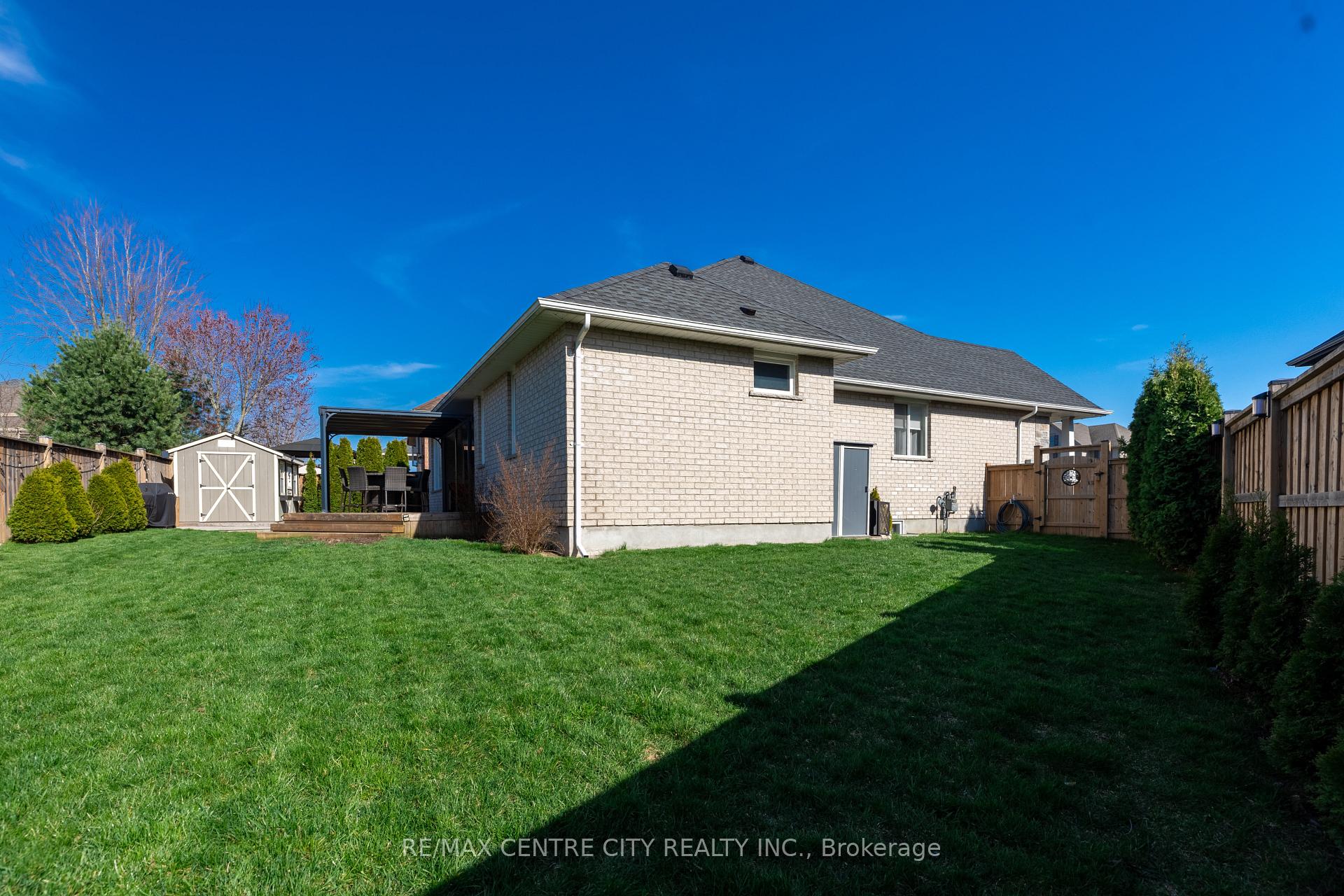 Photo 32 of 40 Blairmont Terrace, St. Thomas — HOMEH