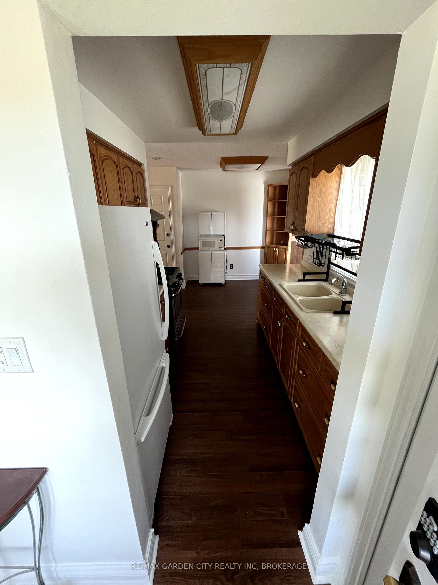 Photo 3 of 501 Bunting Road, St. Catharines, Bunting/Linwell — HOMEH