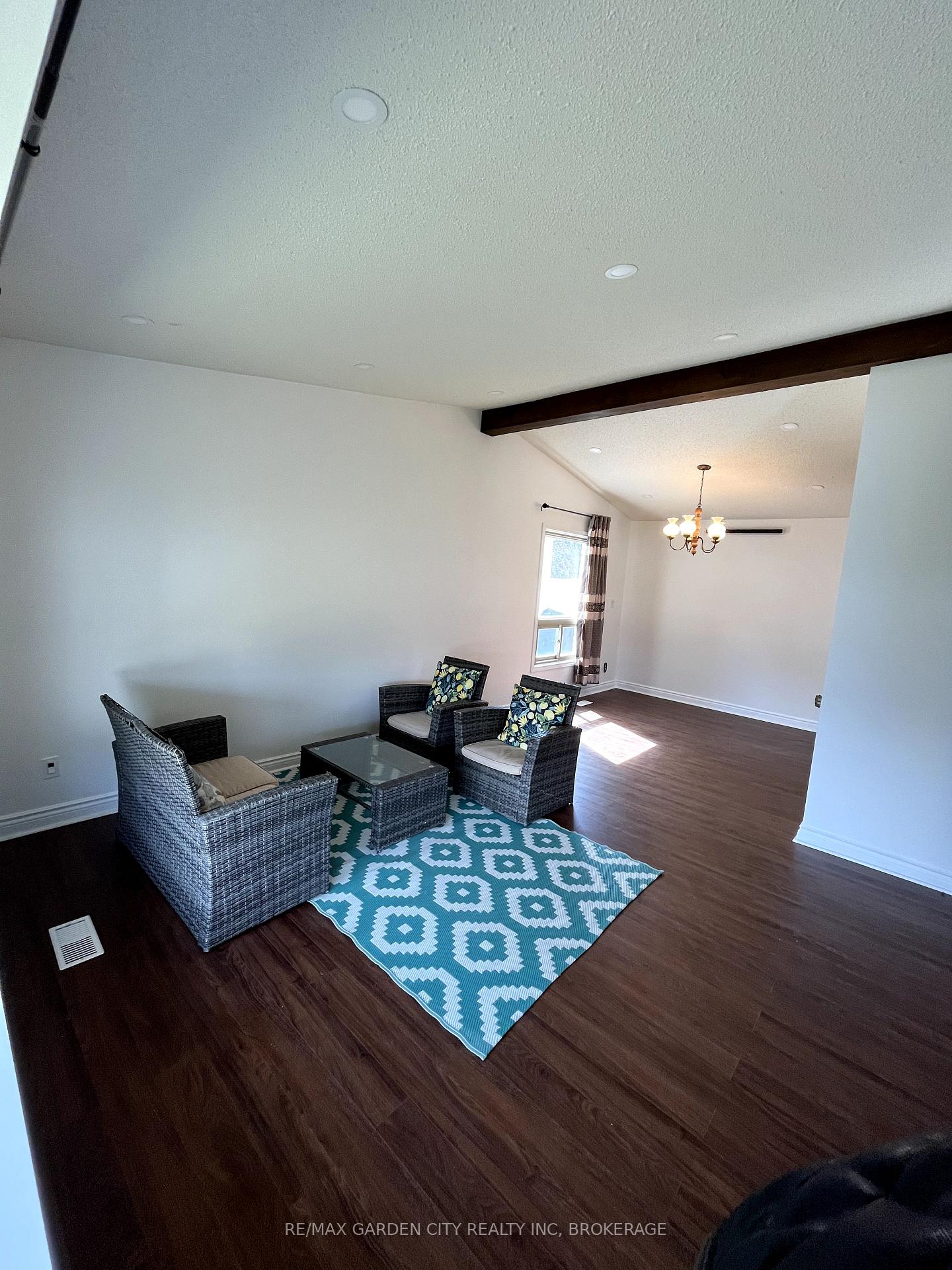 Photo 7 of 501 Bunting Road, St. Catharines, Bunting/Linwell — HOMEH