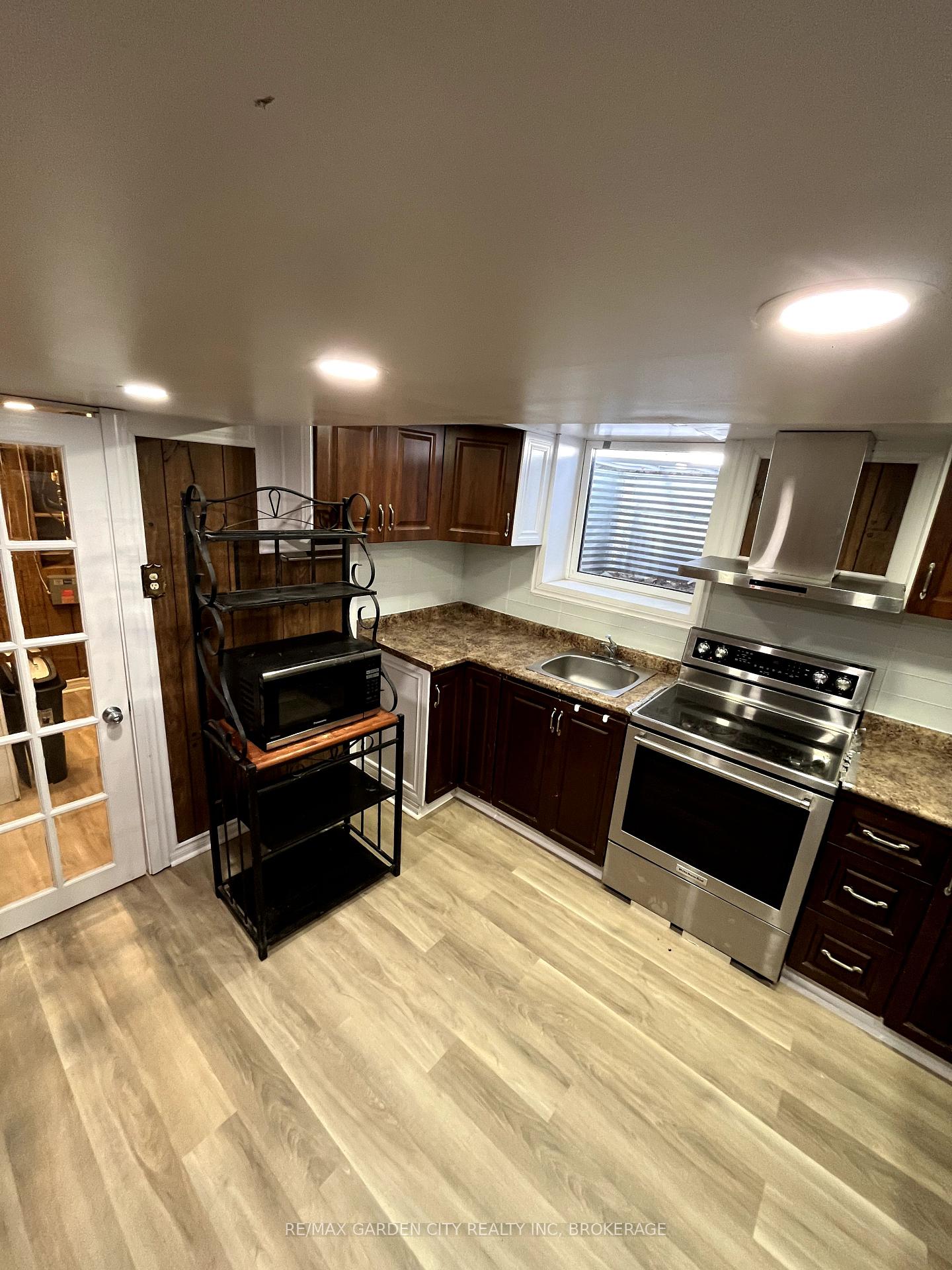 Photo 22 of 501 Bunting Road, St. Catharines, Bunting/Linwell — HOMEH