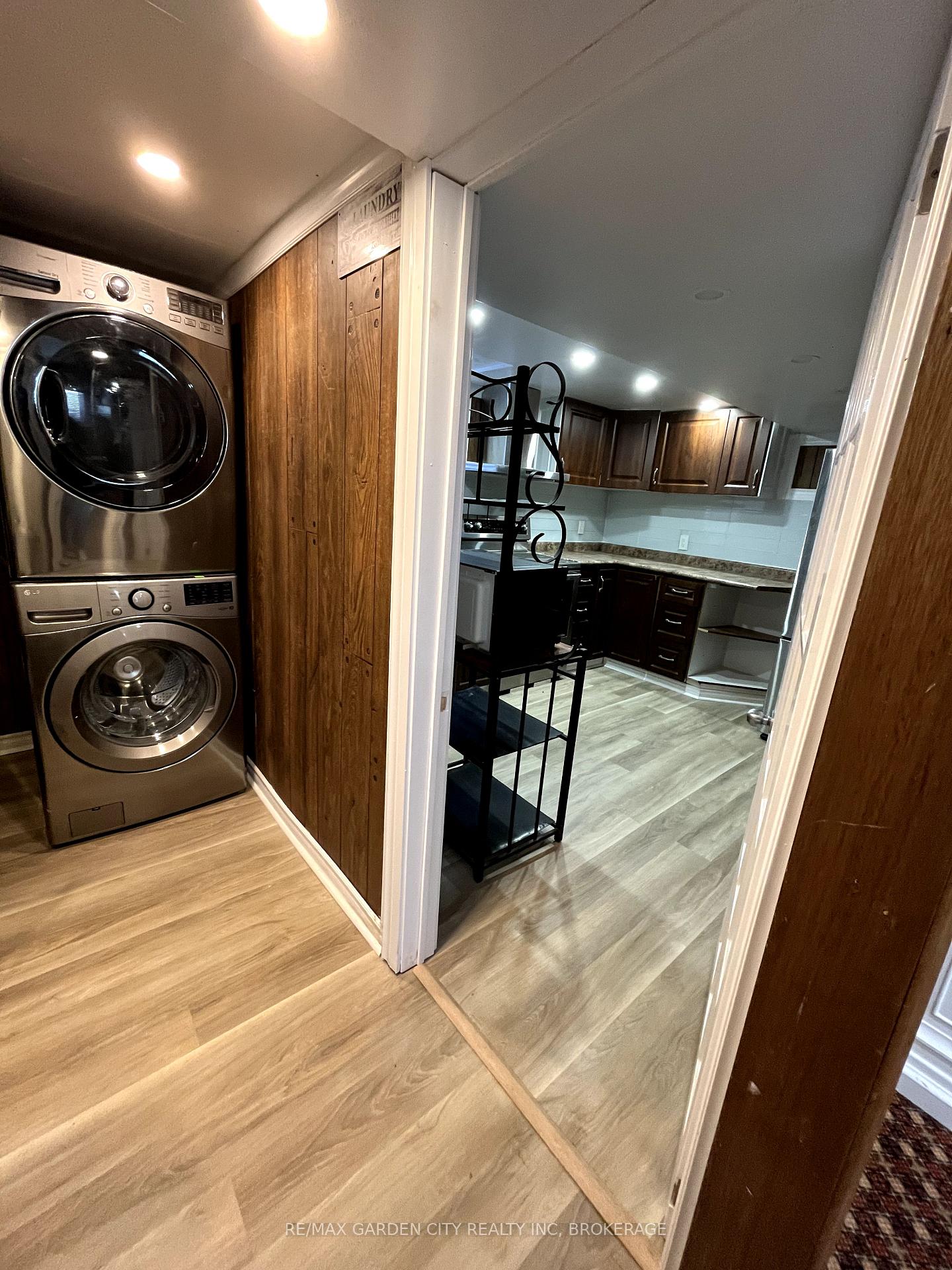 Photo 24 of 501 Bunting Road, St. Catharines, Bunting/Linwell — HOMEH