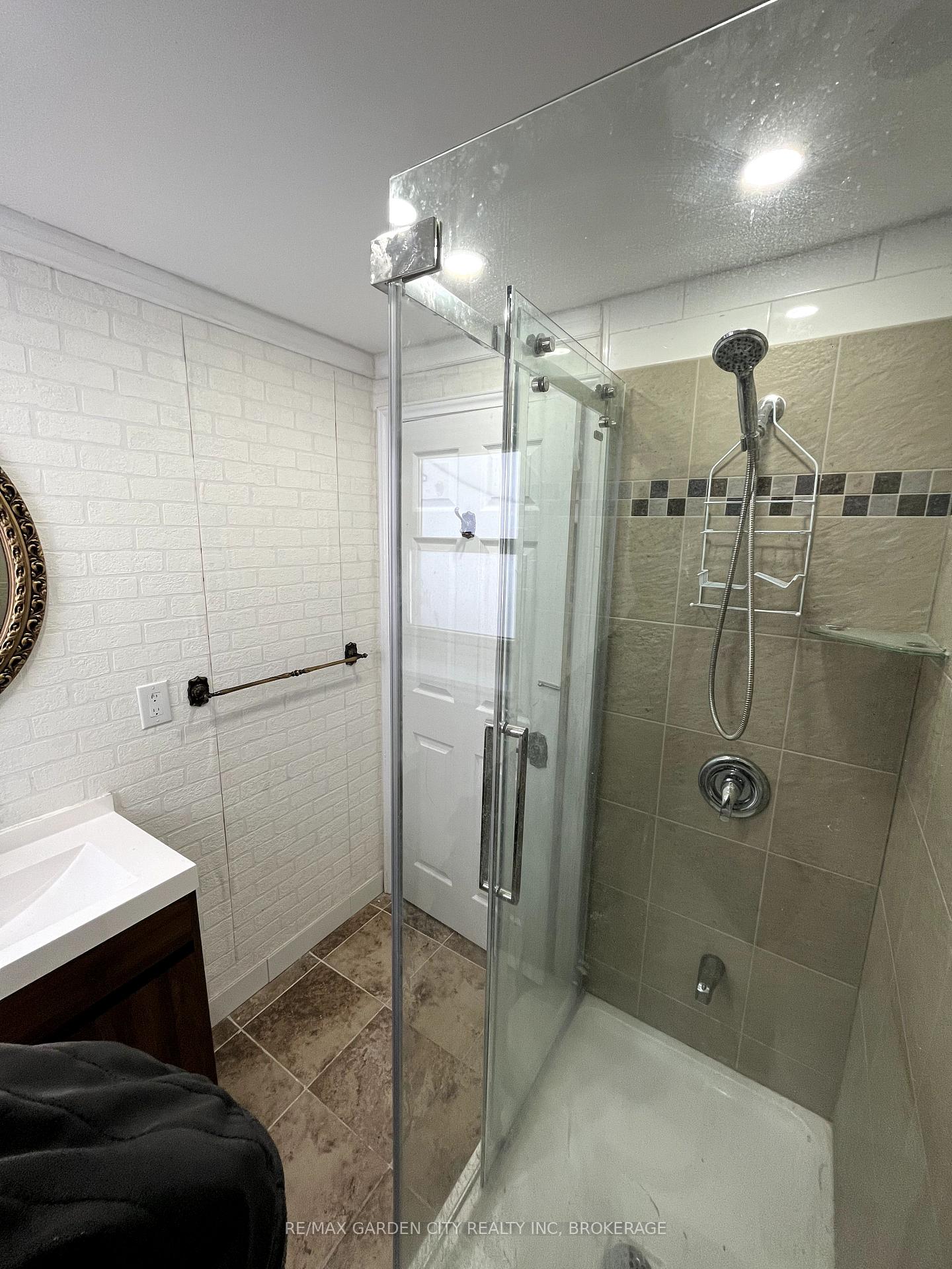 Photo 32 of 501 Bunting Road, St. Catharines, Bunting/Linwell — HOMEH