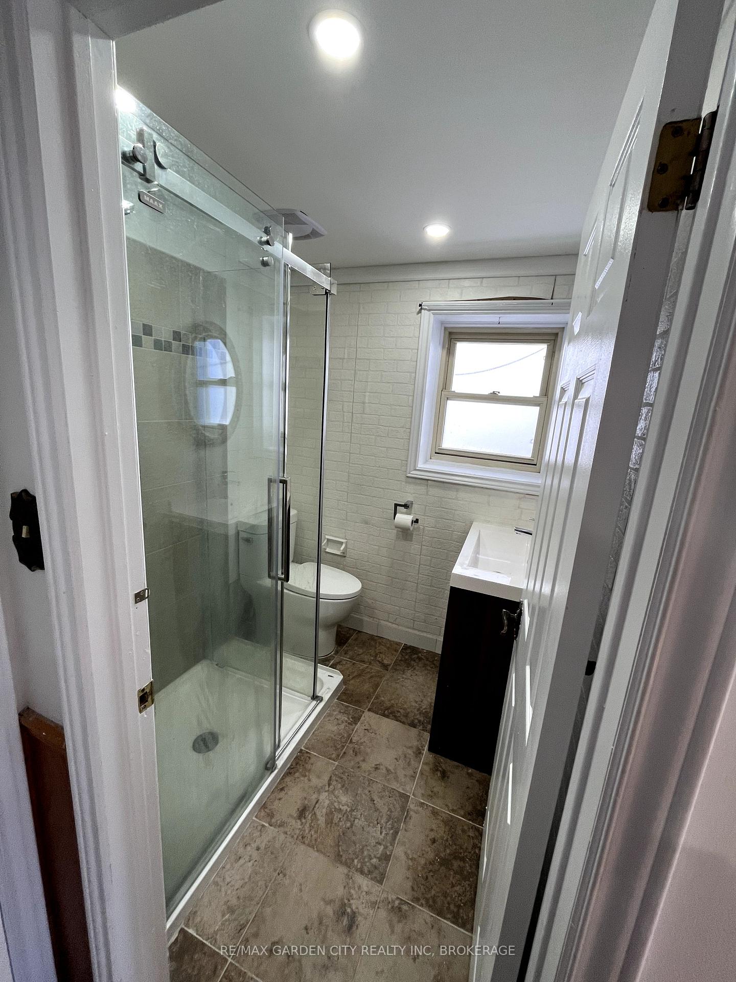Photo 34 of 501 Bunting Road, St. Catharines, Bunting/Linwell — HOMEH