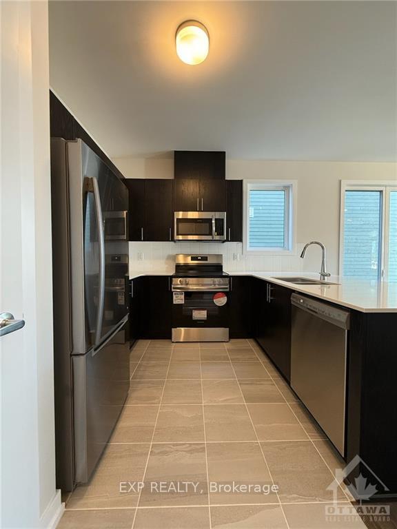 Photo 7 of 538 Oldenberg Avenue, Ottawa, Btwn Franktown Rd. & Fallowfield Rd. — HOMEH