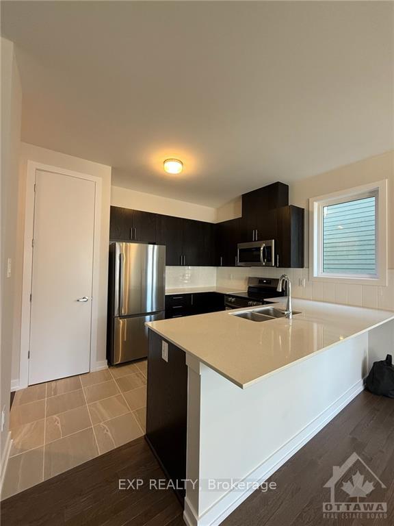 Photo 8 of 538 Oldenberg Avenue, Ottawa, Btwn Franktown Rd. & Fallowfield Rd. — HOMEH