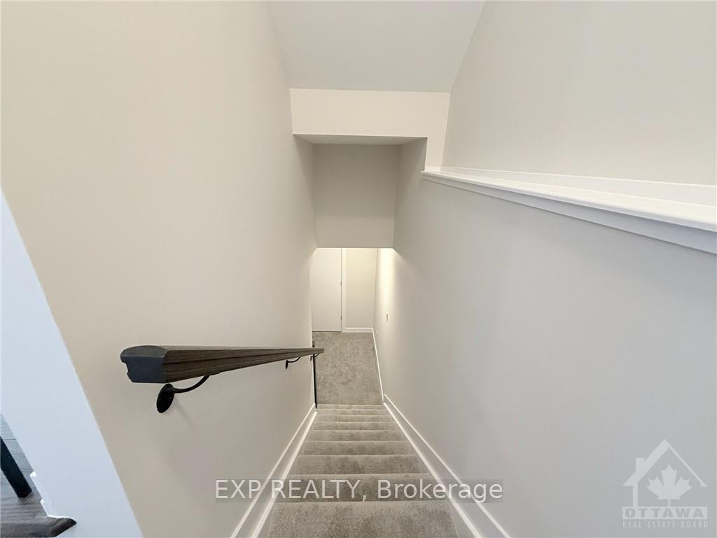 Photo 24 of 538 Oldenberg Avenue, Ottawa, Btwn Franktown Rd. & Fallowfield Rd. — HOMEH