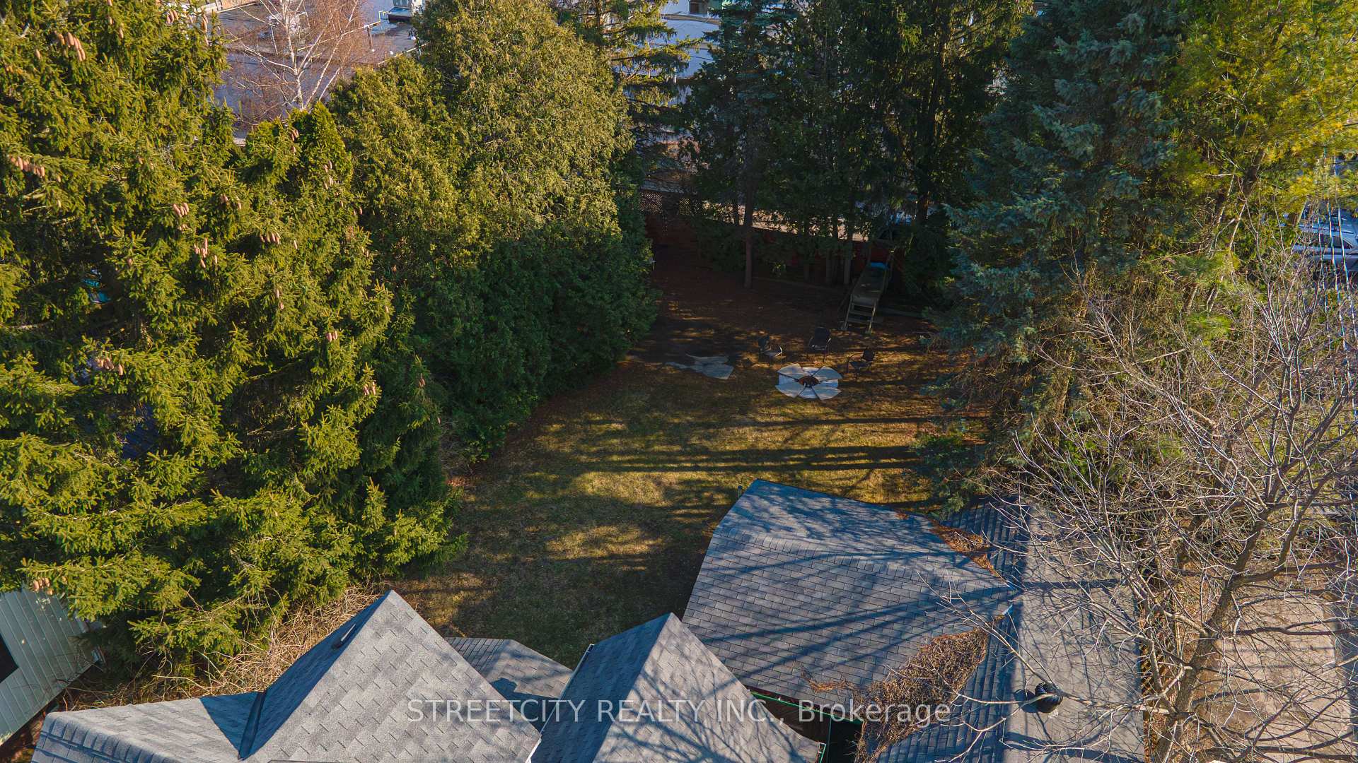 Photo 6 of 23 Dunkirk Drive, St. Thomas — HOMEH