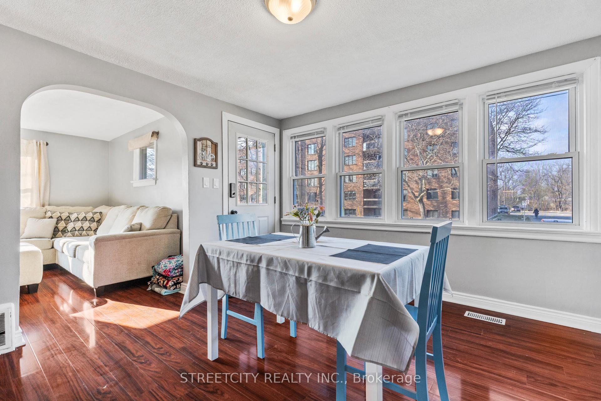 Photo 7 of 23 Dunkirk Drive, St. Thomas — HOMEH
